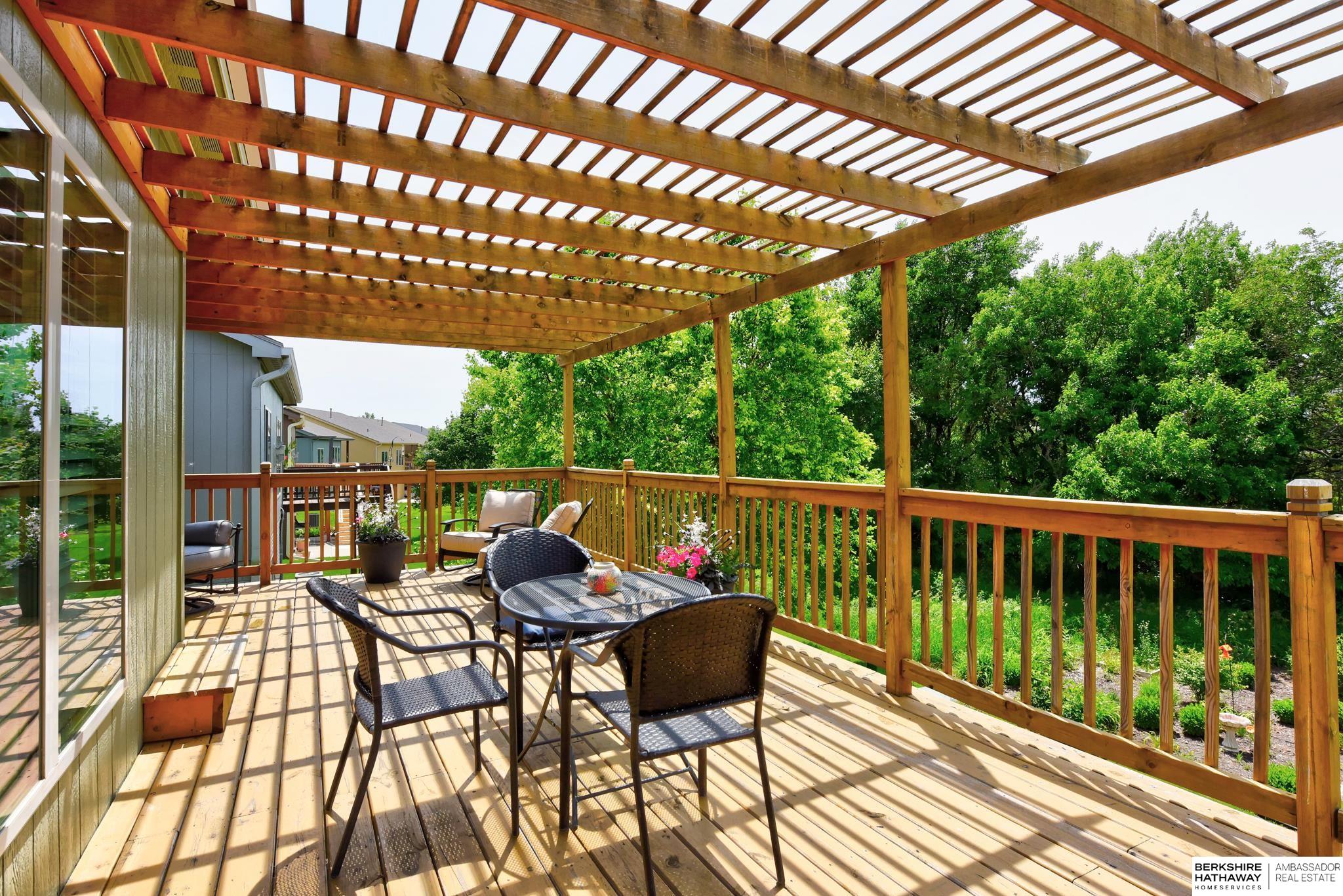 Omaha, Nebraska 68116, United States, 2 Bedrooms Bedrooms, ,2 BathroomsBathrooms,Residential,Pending,153269