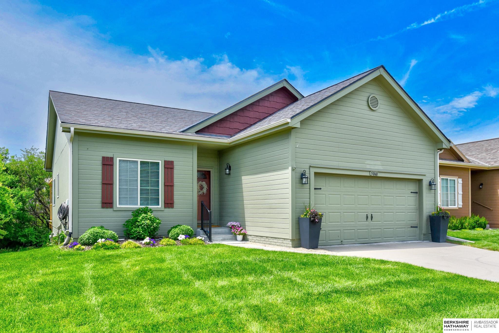 Omaha, Nebraska 68116, United States, 2 Bedrooms Bedrooms, ,2 BathroomsBathrooms,Residential,Pending,153269