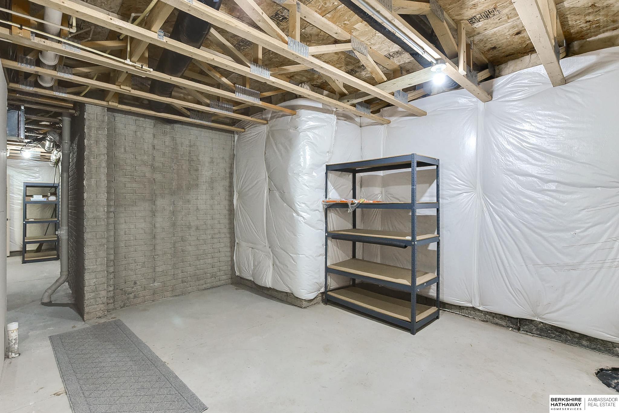 Omaha, Nebraska 68116, United States, 2 Bedrooms Bedrooms, ,2 BathroomsBathrooms,Residential,Pending,153269