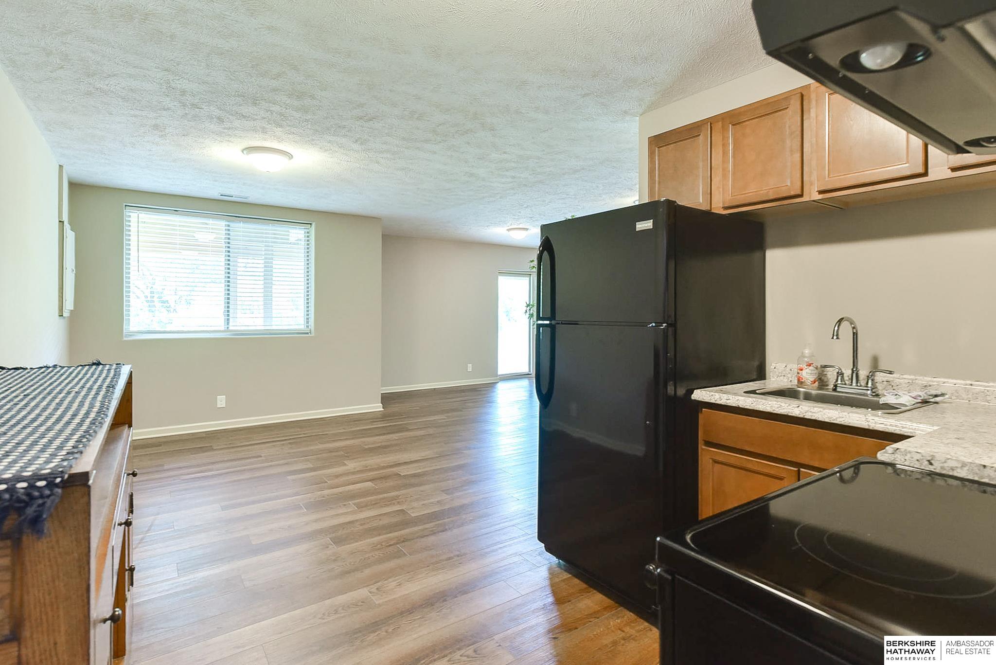 Omaha, Nebraska 68116, United States, 2 Bedrooms Bedrooms, ,2 BathroomsBathrooms,Residential,Pending,153269