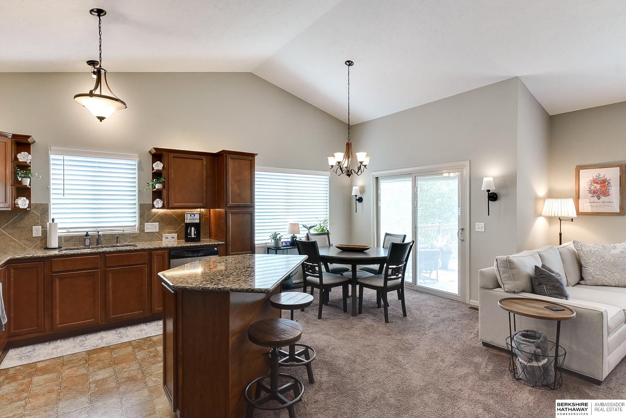 Omaha, Nebraska 68116, United States, 2 Bedrooms Bedrooms, ,2 BathroomsBathrooms,Residential,Pending,153269