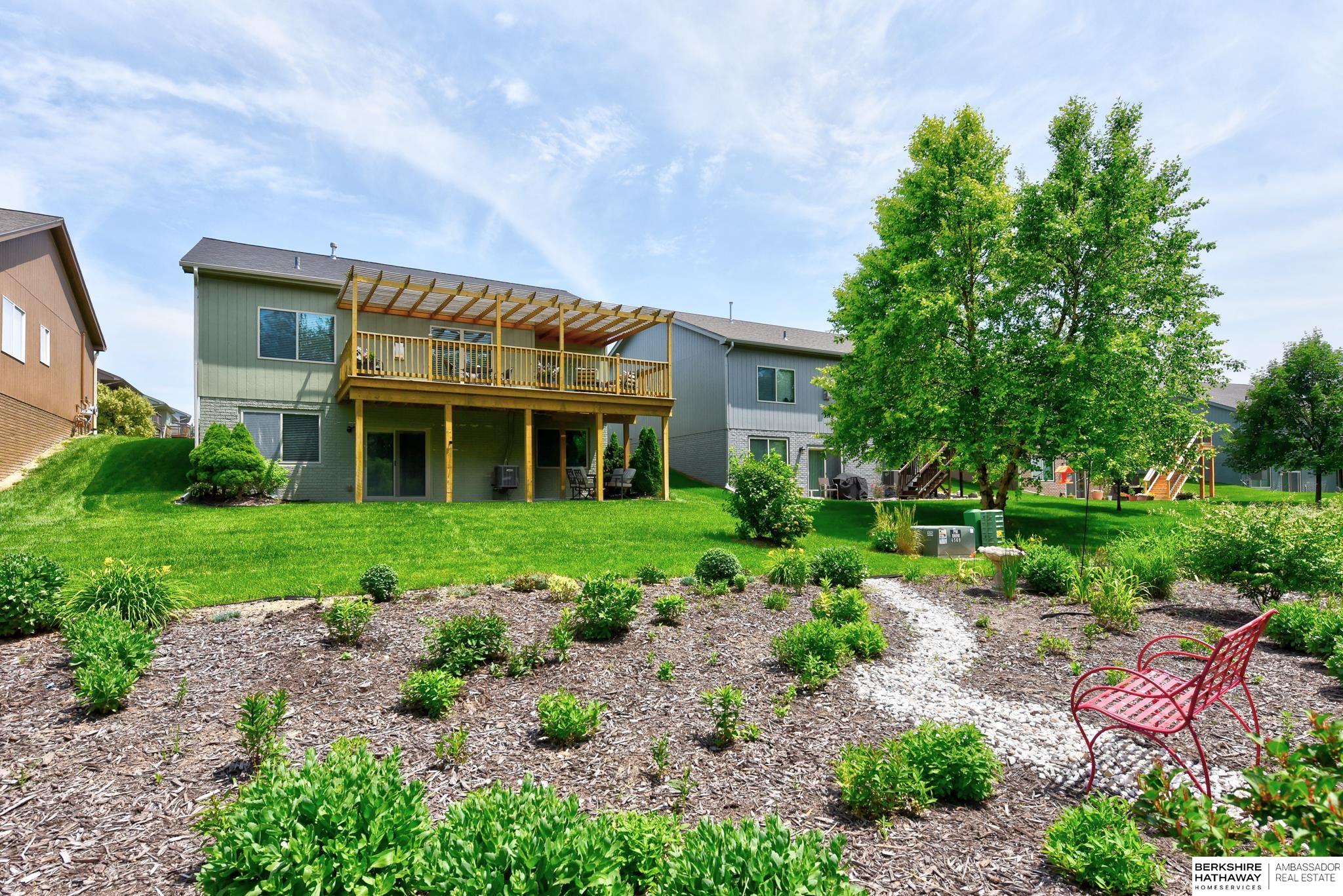 Omaha, Nebraska 68116, United States, 2 Bedrooms Bedrooms, ,2 BathroomsBathrooms,Residential,Pending,153269