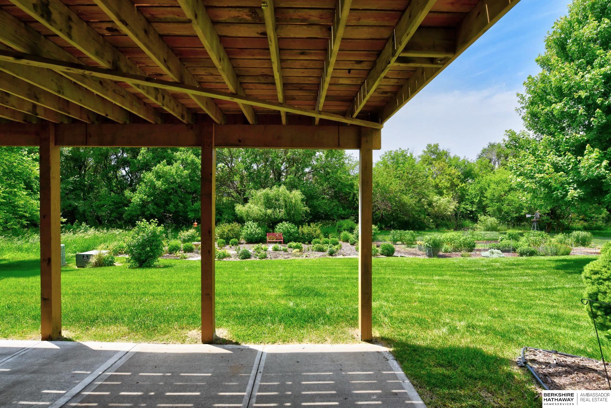 Omaha, Nebraska 68116, United States, 2 Bedrooms Bedrooms, ,2 BathroomsBathrooms,Residential,Pending,153269