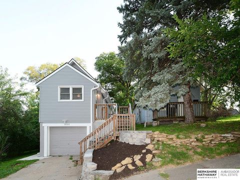 Photo of 4008 Decatur Street, Omaha, NE 68111 (MLS # 22608970)