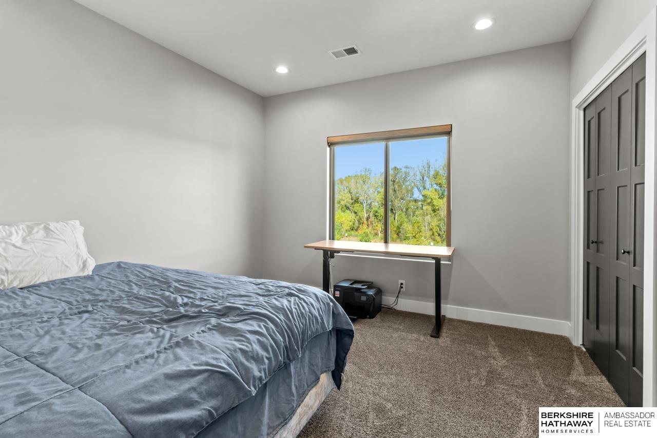 Elkhorn, Nebraska 68022, United States, 5 Bedrooms Bedrooms, ,3 BathroomsBathrooms,Residential,Active,233304