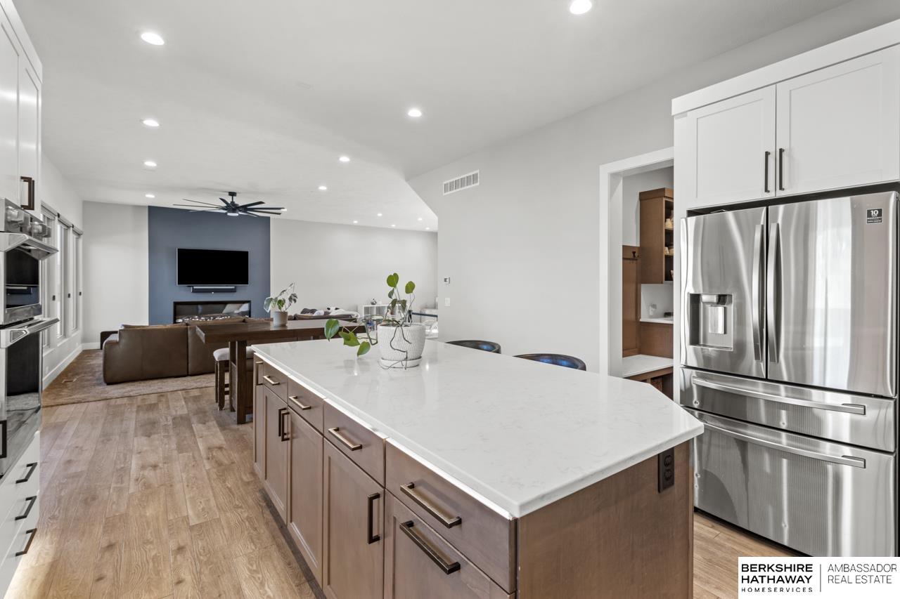 Elkhorn, Nebraska 68022, United States, 5 Bedrooms Bedrooms, ,3 BathroomsBathrooms,Residential,Active,233304