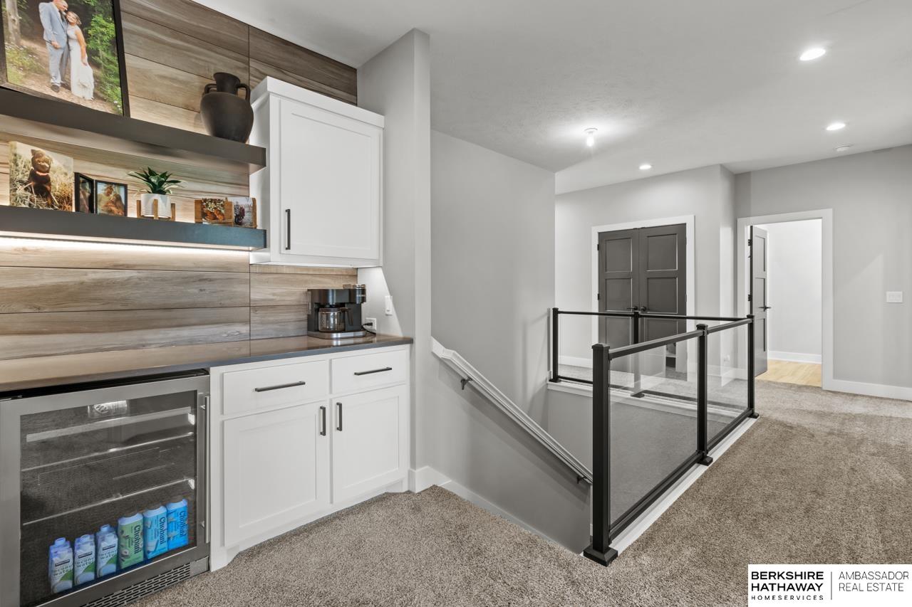 Elkhorn, Nebraska 68022, United States, 5 Bedrooms Bedrooms, ,3 BathroomsBathrooms,Residential,Active,233304