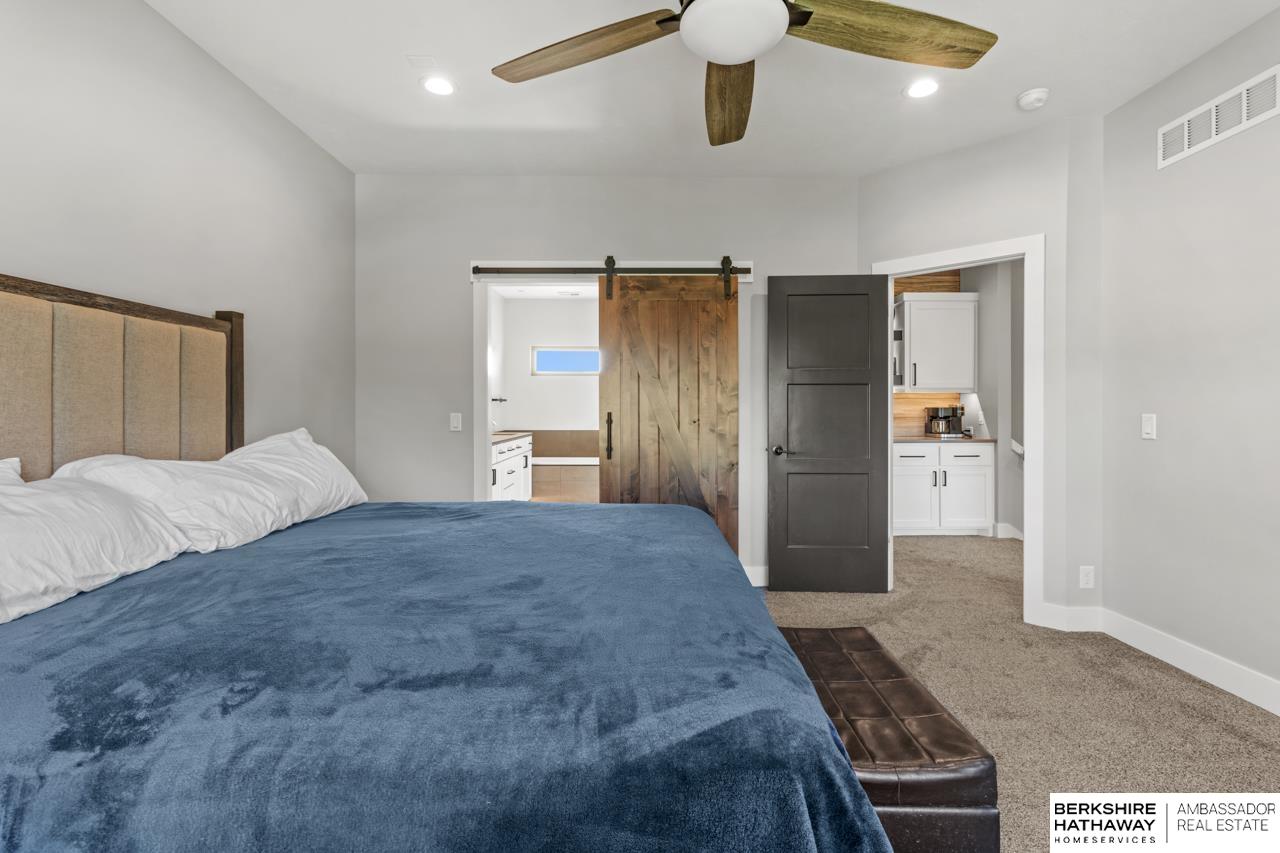 Elkhorn, Nebraska 68022, United States, 5 Bedrooms Bedrooms, ,3 BathroomsBathrooms,Residential,Active,233304