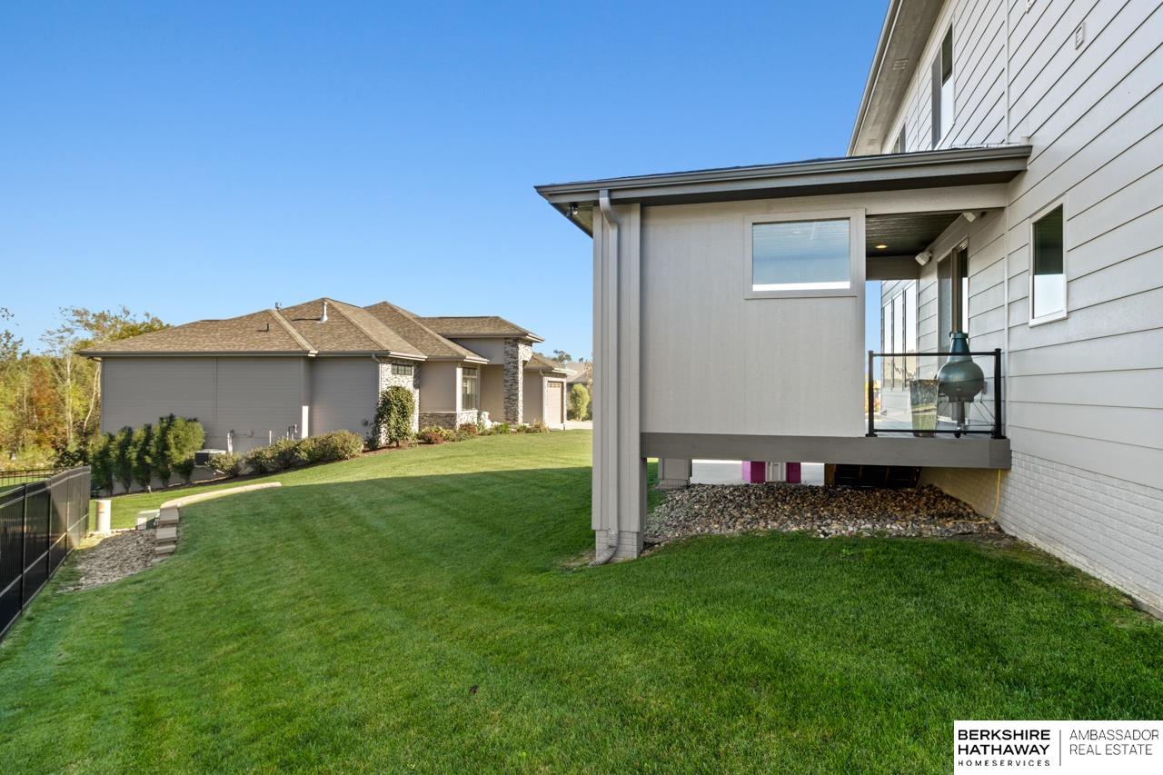 Elkhorn, Nebraska 68022, United States, 5 Bedrooms Bedrooms, ,3 BathroomsBathrooms,Residential,Active,233304