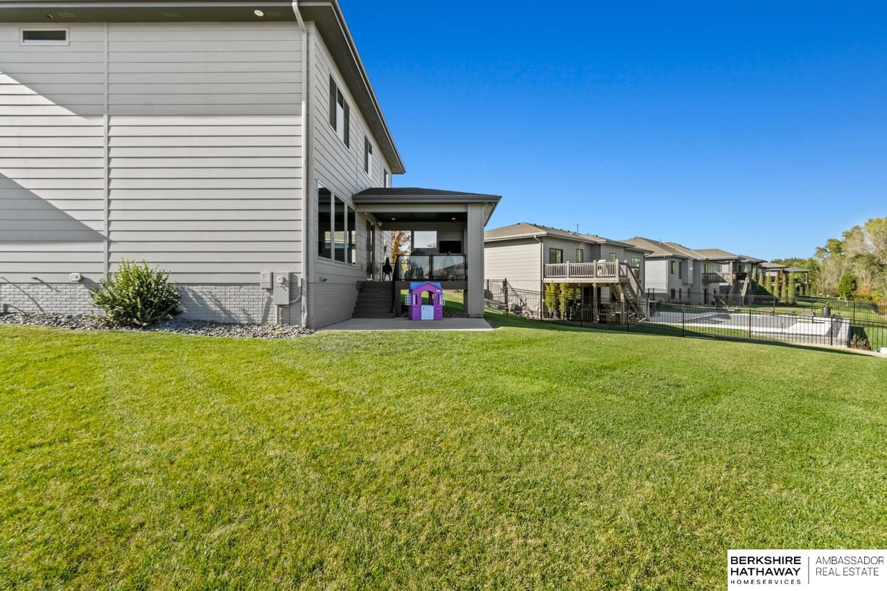 Elkhorn, Nebraska 68022, United States, 5 Bedrooms Bedrooms, ,3 BathroomsBathrooms,Residential,Active,233304