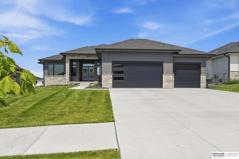 Photo of 5426 Kestrel Parkway, Elkhorn, NE 68022 (MLS # 22620488)