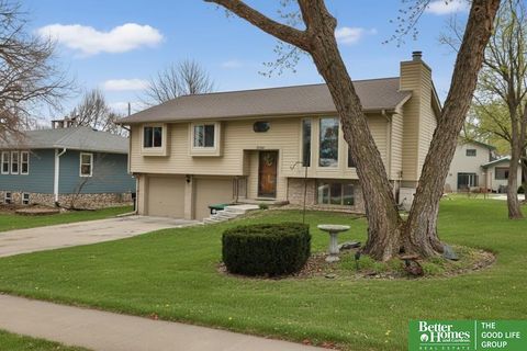 Photo of 13579 Y Street, Omaha, NE 68137 (MLS # 22534308)