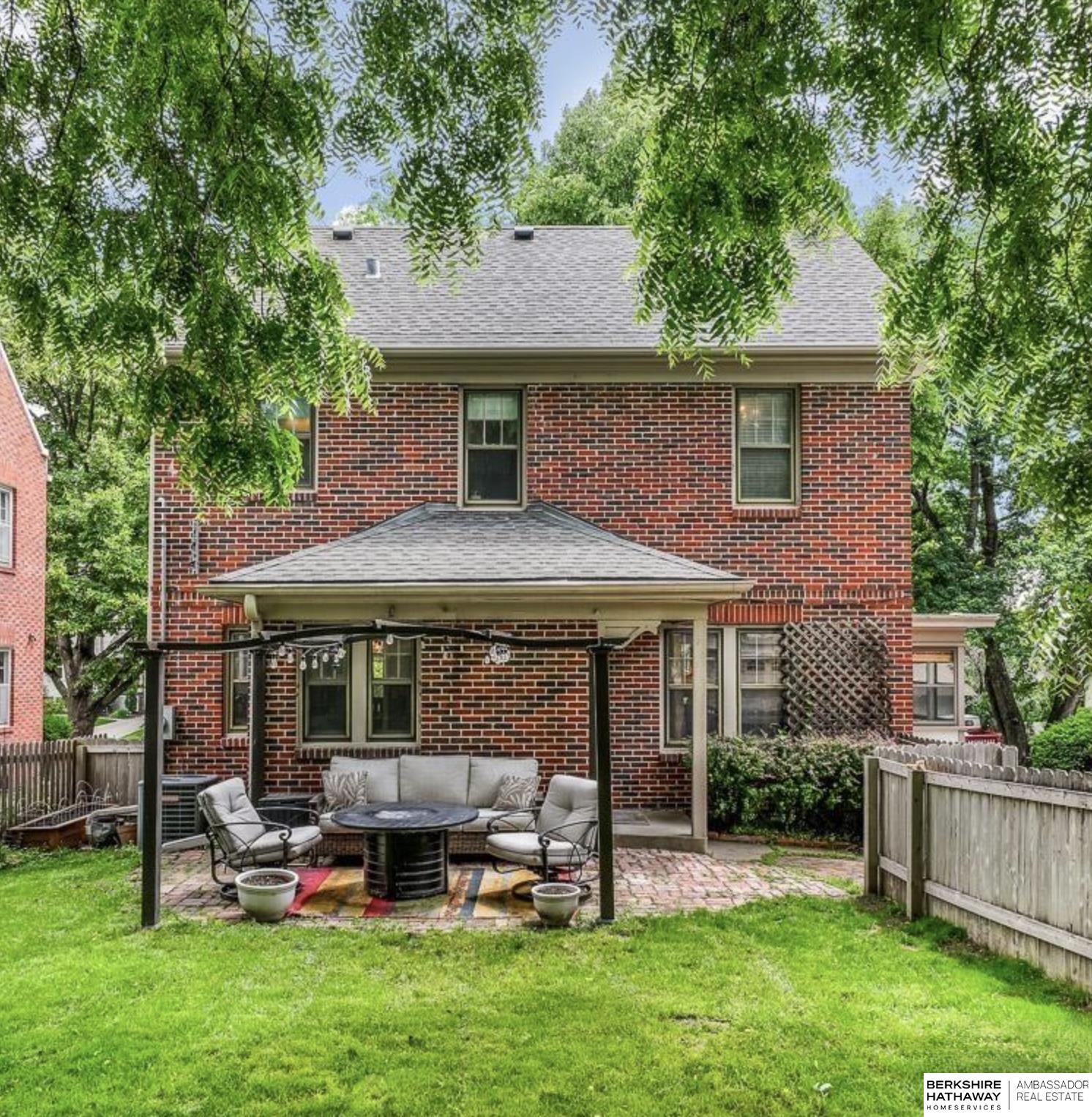 Omaha, Nebraska 68106, United States, 3 Bedrooms Bedrooms, ,2 BathroomsBathrooms,Residential,Active,253811