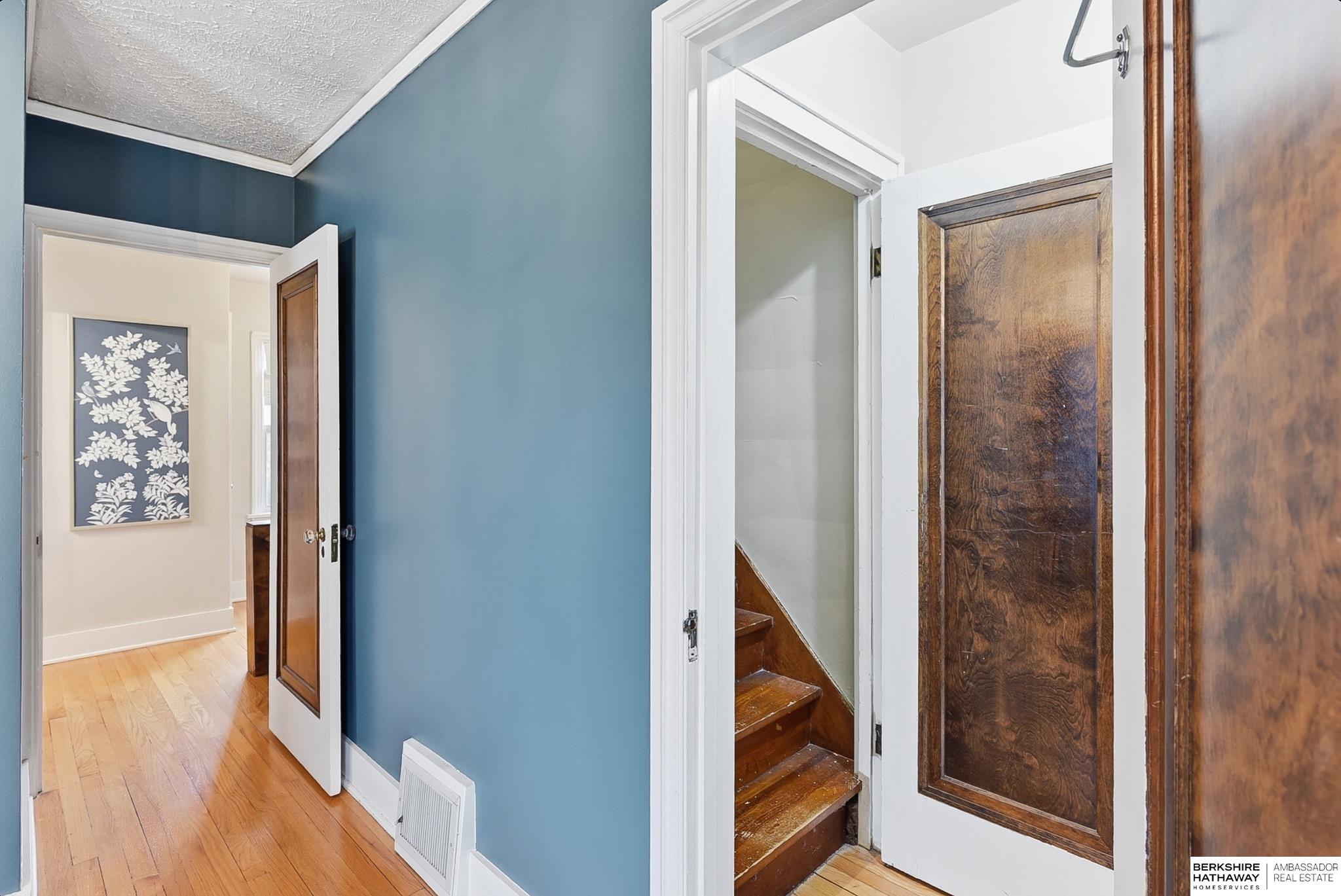 Omaha, Nebraska 68106, United States, 3 Bedrooms Bedrooms, ,2 BathroomsBathrooms,Residential,Active,253811