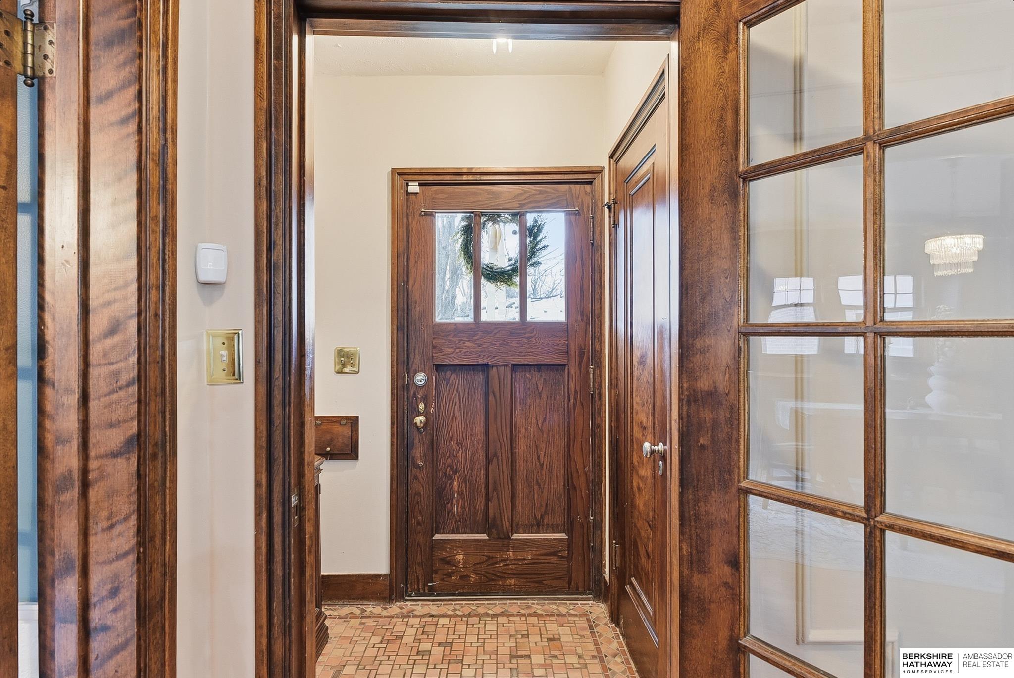 Omaha, Nebraska 68106, United States, 3 Bedrooms Bedrooms, ,2 BathroomsBathrooms,Residential,Active,253811