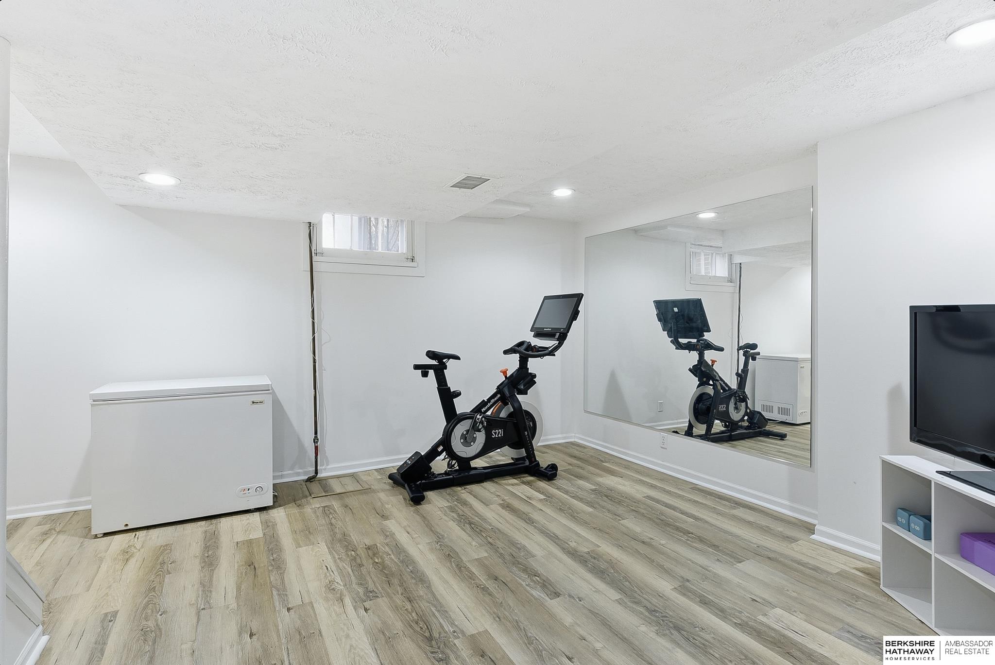 Omaha, Nebraska 68106, United States, 3 Bedrooms Bedrooms, ,2 BathroomsBathrooms,Residential,Active,253811