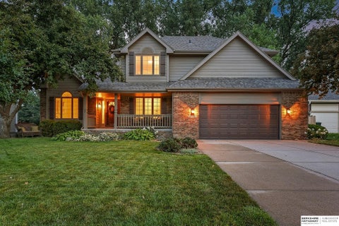 Photo of 17321 P Street, Omaha, NE 68135 (MLS # 22621526)