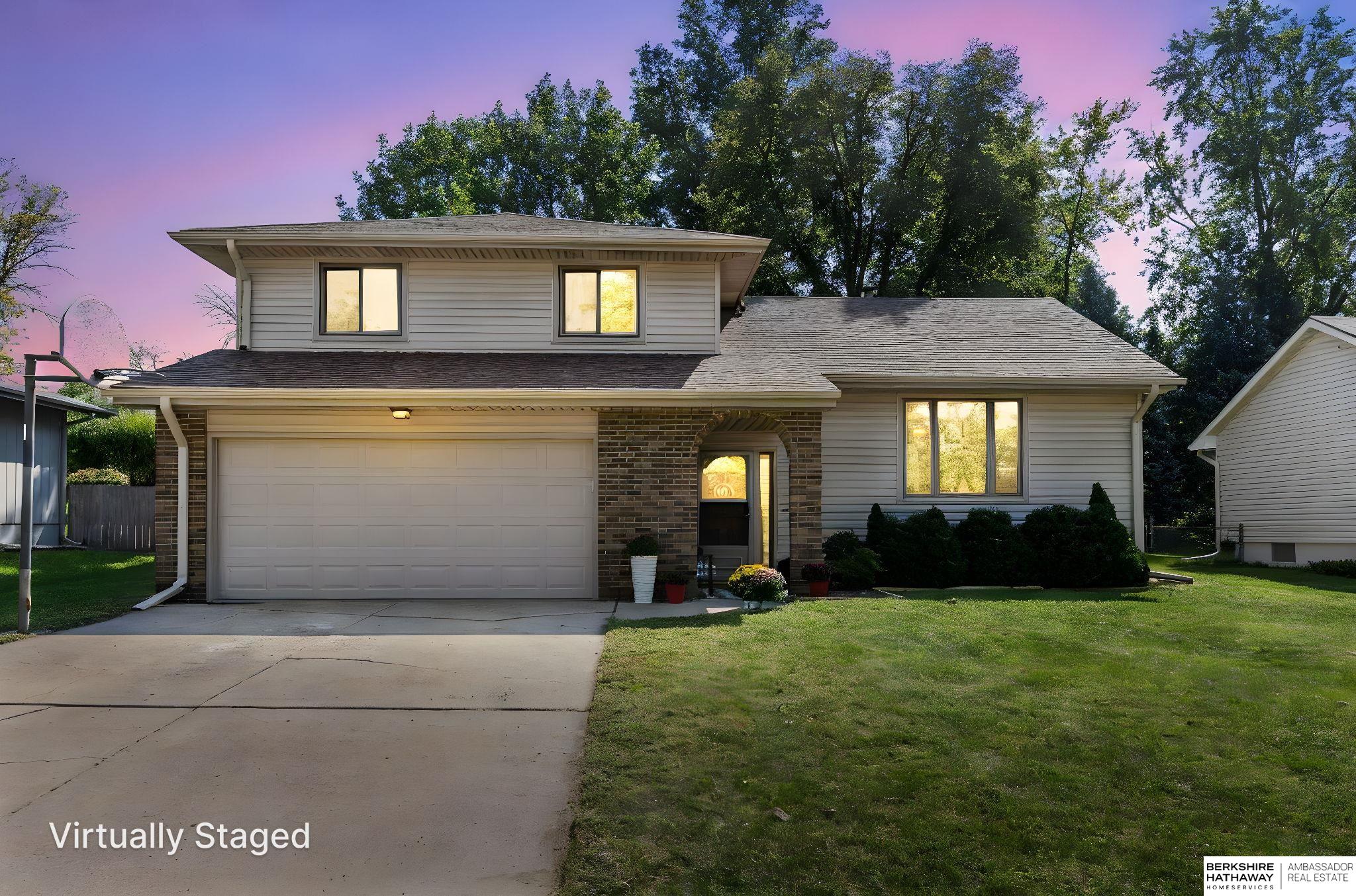 Papillion, Nebraska 68046, United States, 3 Bedrooms Bedrooms, ,2 BathroomsBathrooms,Residential,Active,221517