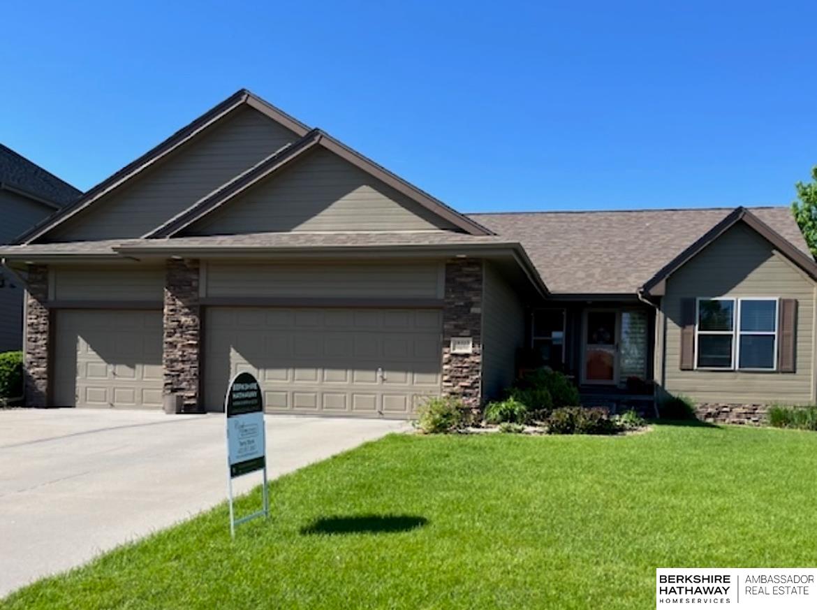 Bennington, Nebraska 68007, United States, 4 Bedrooms Bedrooms, ,3 BathroomsBathrooms,Residential,Active,129783