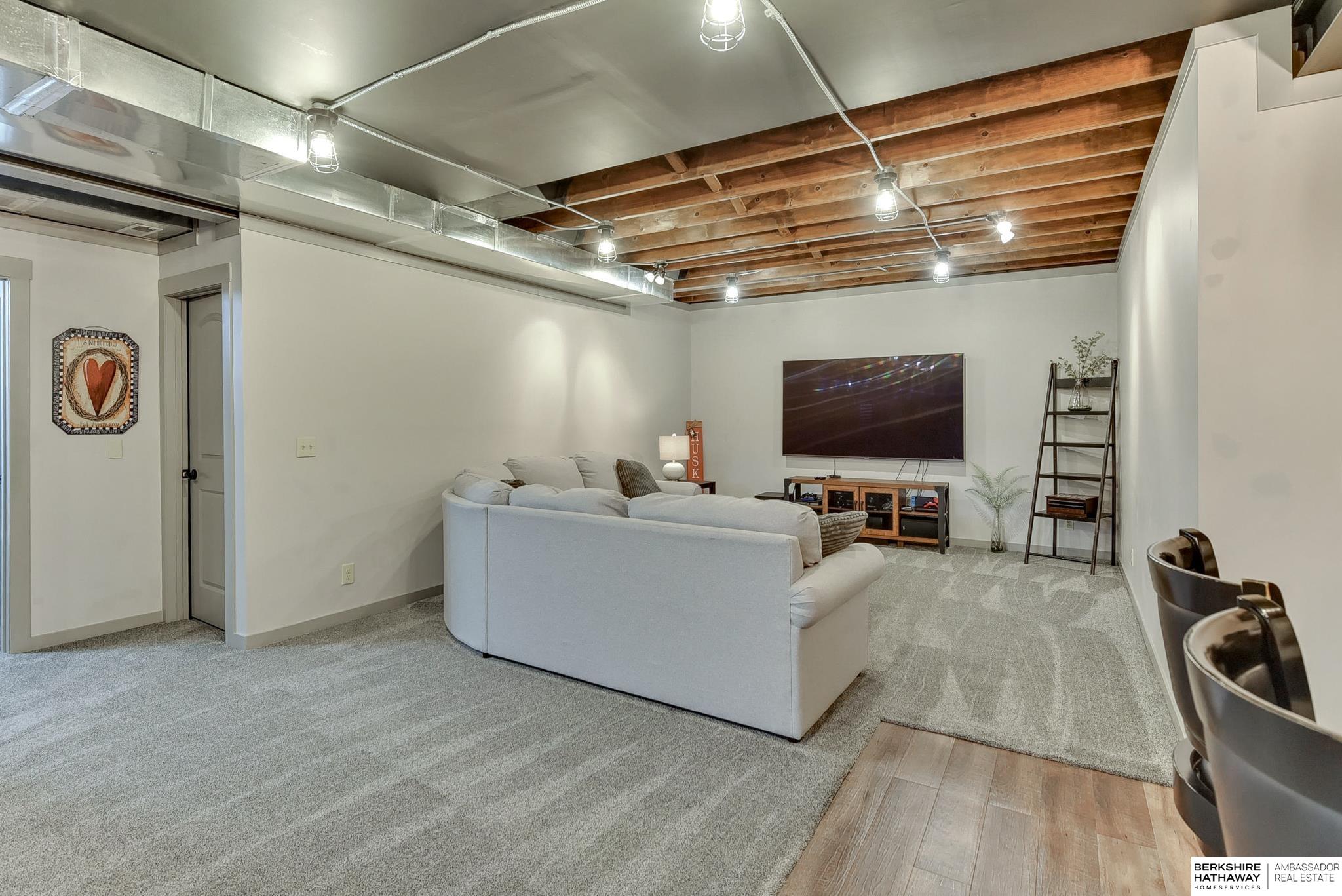 Bennington, Nebraska 68007, United States, 4 Bedrooms Bedrooms, ,3 BathroomsBathrooms,Residential,Active,129783