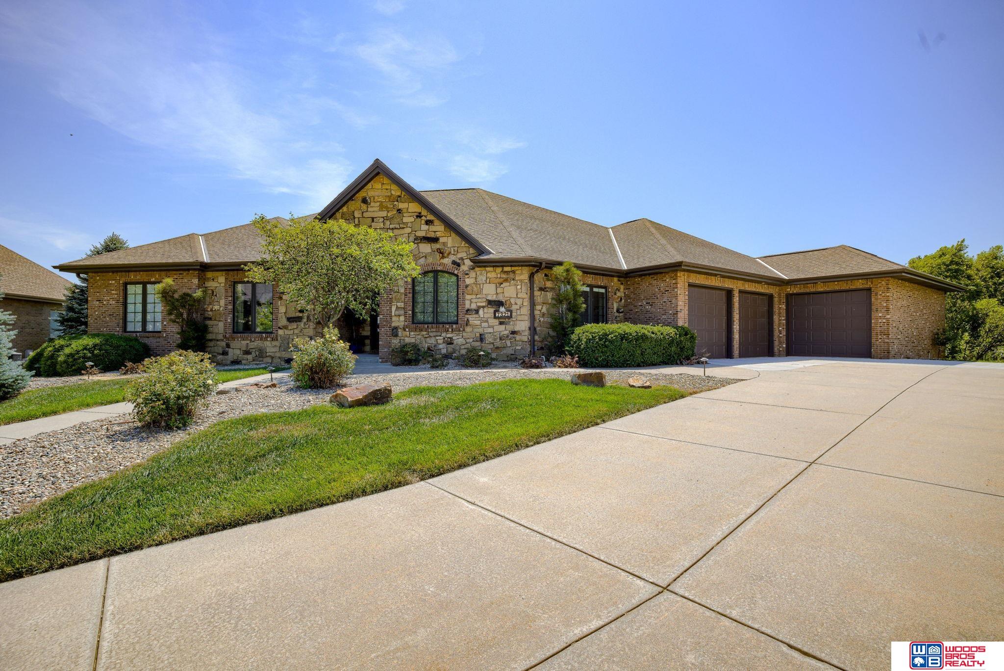 7321 S 96th Court