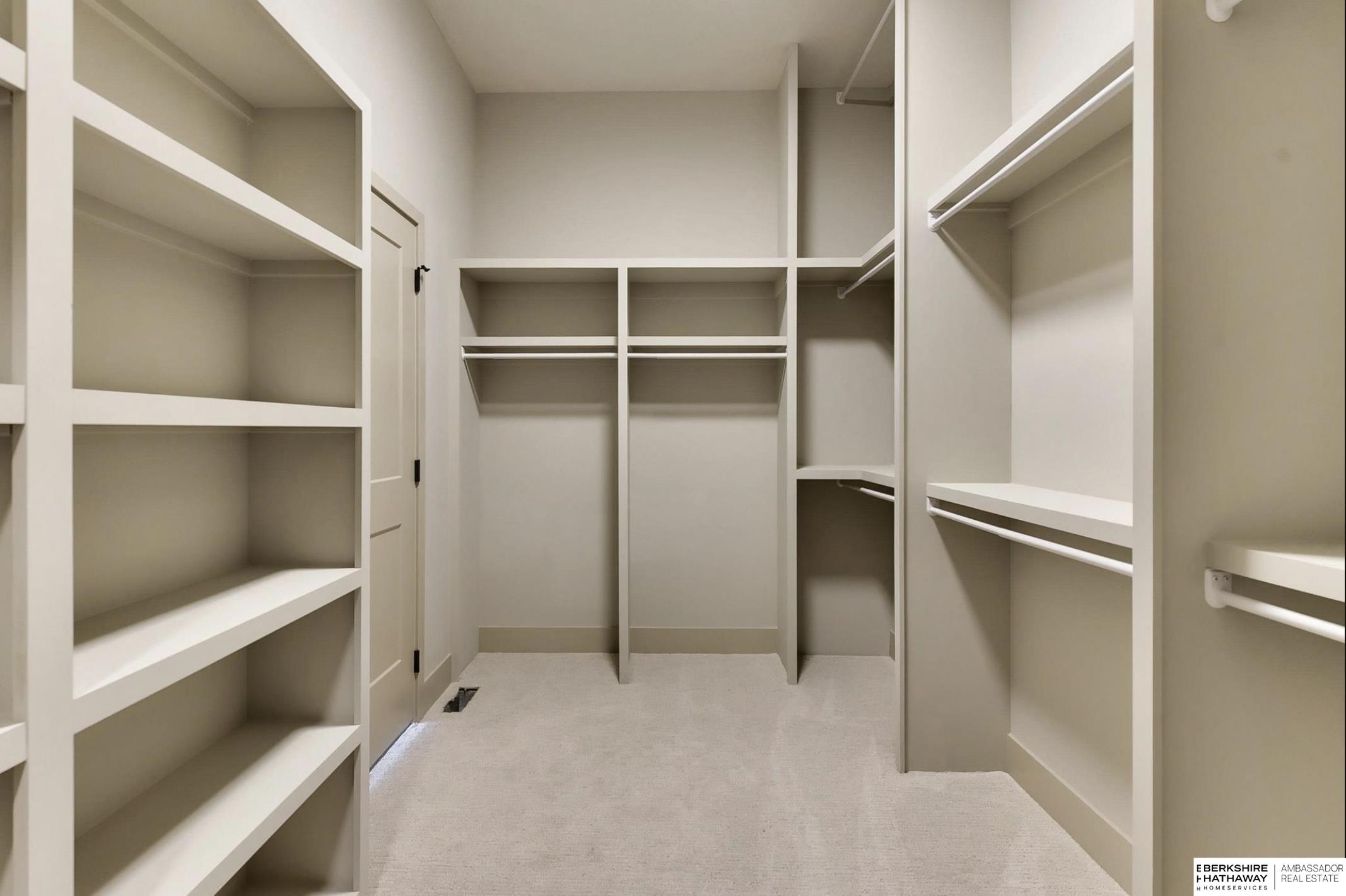 Omaha, Nebraska 68022, United States, 4 Bedrooms Bedrooms, ,3 BathroomsBathrooms,Residential,Active,191954