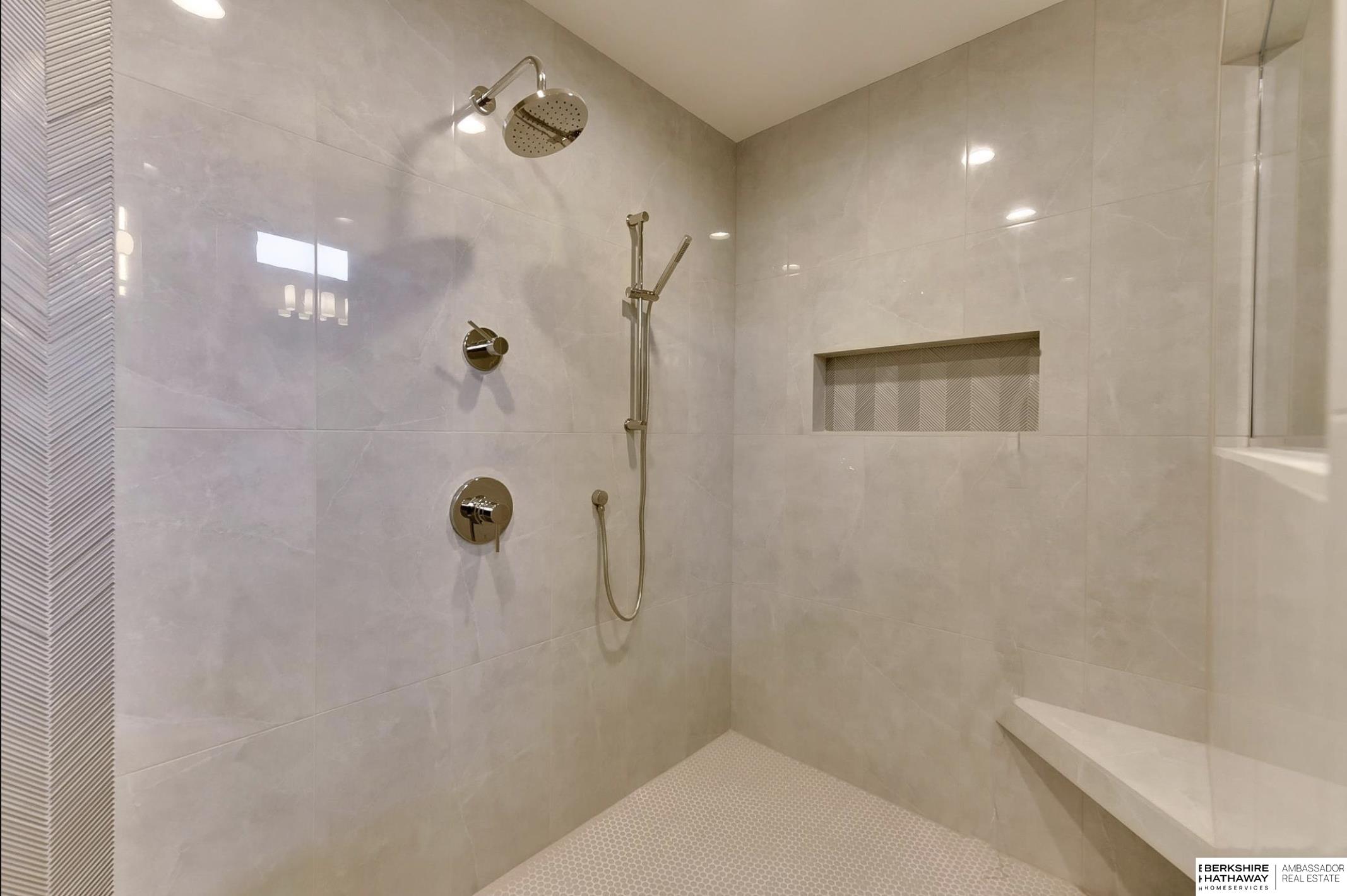 Omaha, Nebraska 68022, United States, 4 Bedrooms Bedrooms, ,3 BathroomsBathrooms,Residential,Active,191954