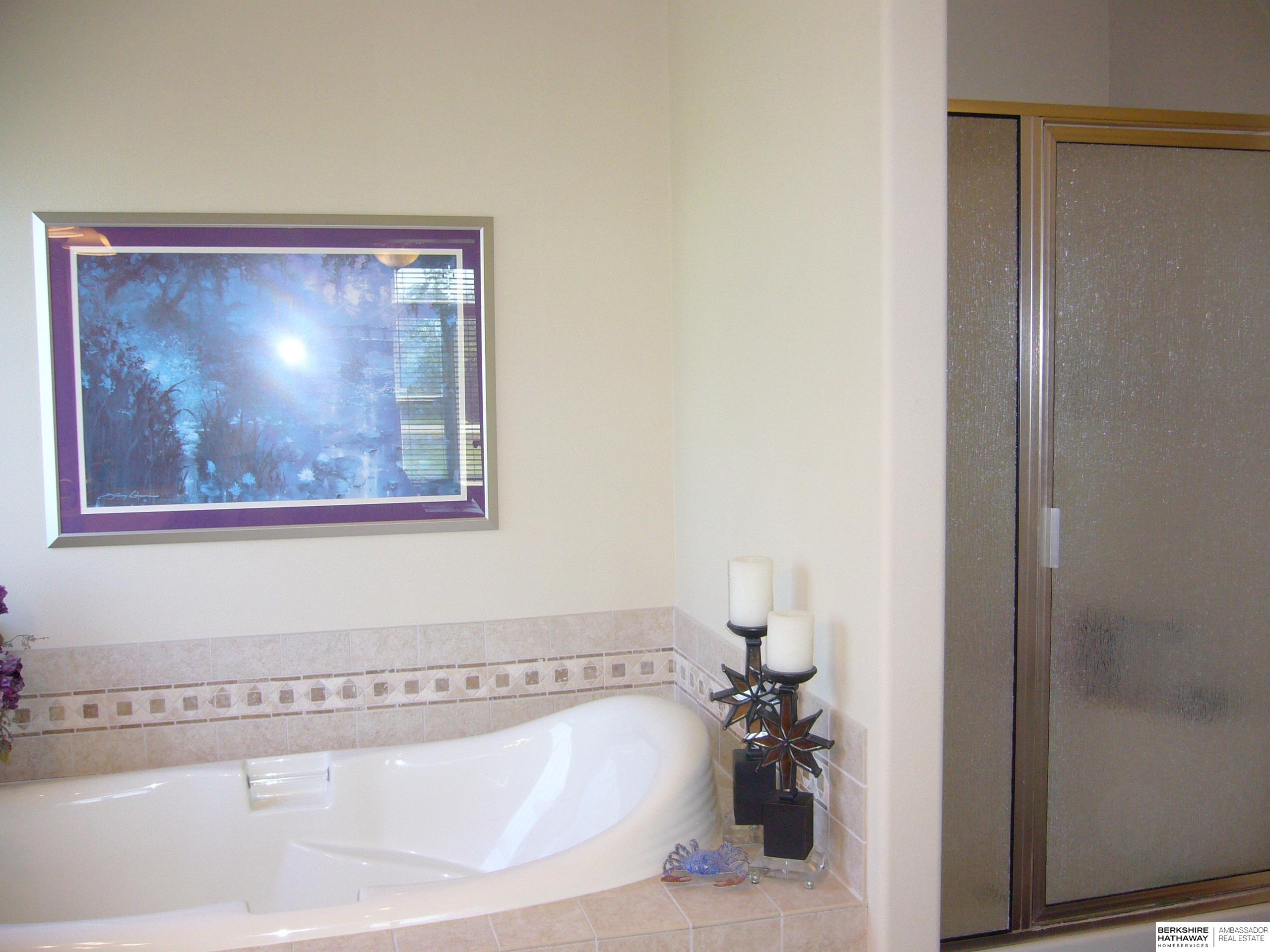 Emerson, Iowa 51533, United States, 3 Bedrooms Bedrooms, ,2 BathroomsBathrooms,Residential,Active,191189