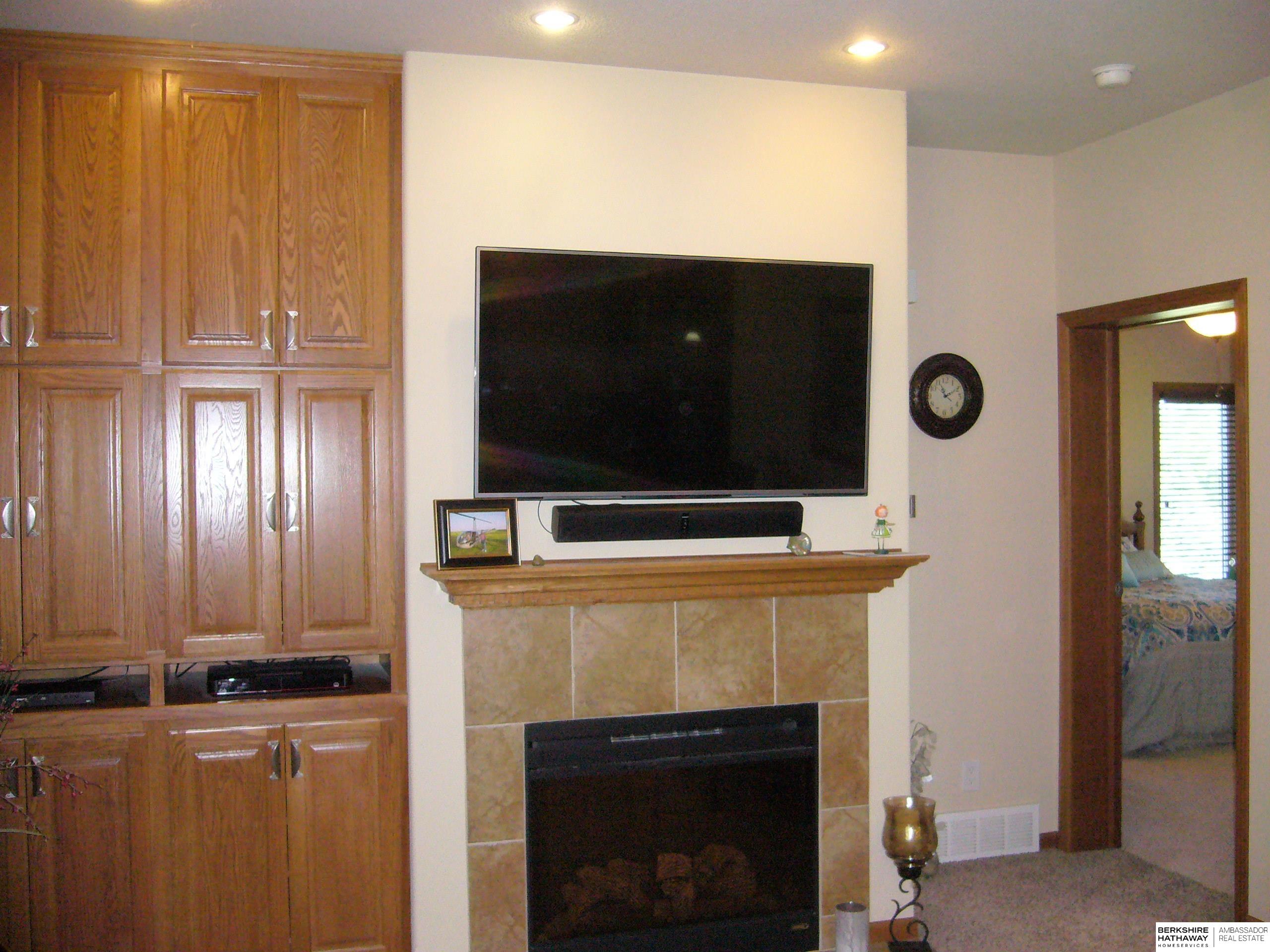 Emerson, Iowa 51533, United States, 3 Bedrooms Bedrooms, ,2 BathroomsBathrooms,Residential,Active,191189