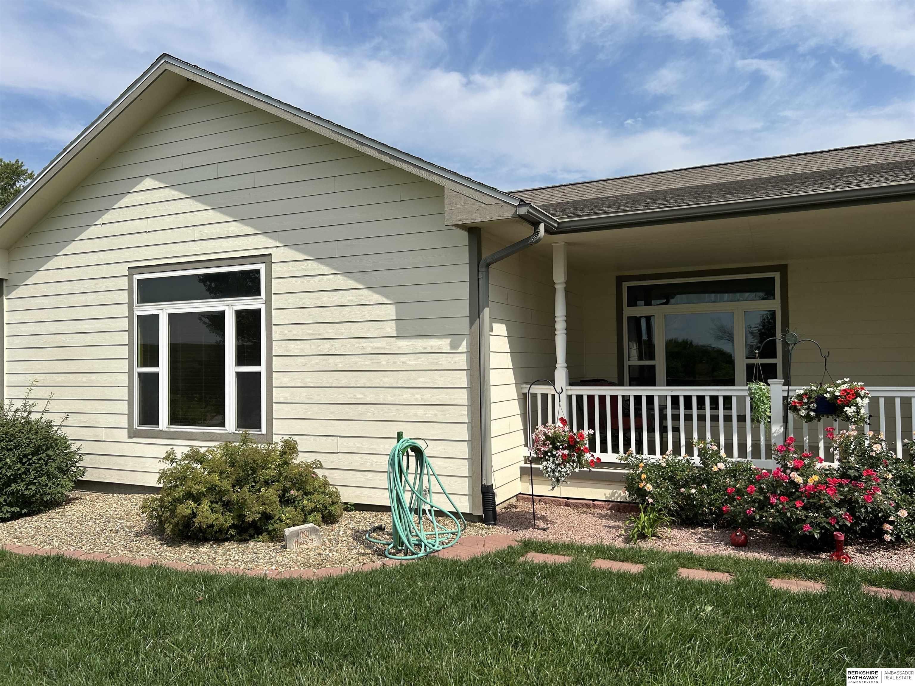 Emerson, Iowa 51533, United States, 3 Bedrooms Bedrooms, ,2 BathroomsBathrooms,Residential,Active,191189