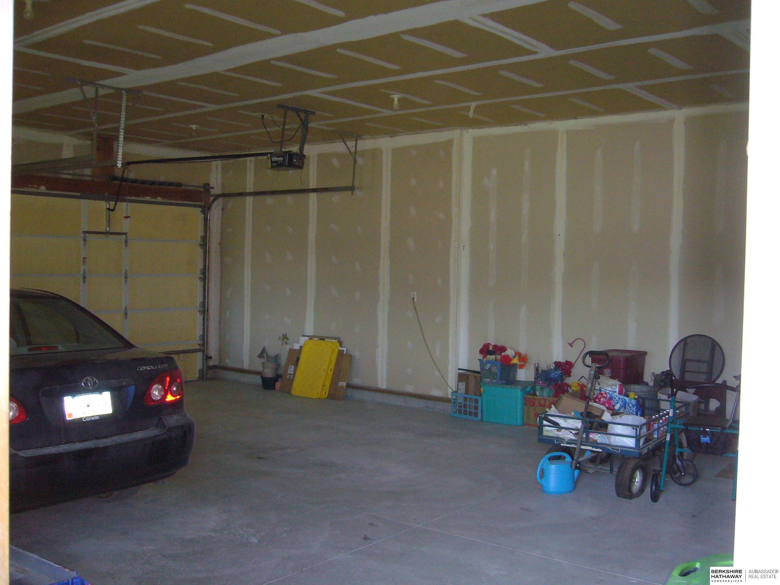 Emerson, Iowa 51533, United States, 3 Bedrooms Bedrooms, ,2 BathroomsBathrooms,Residential,Active,191189