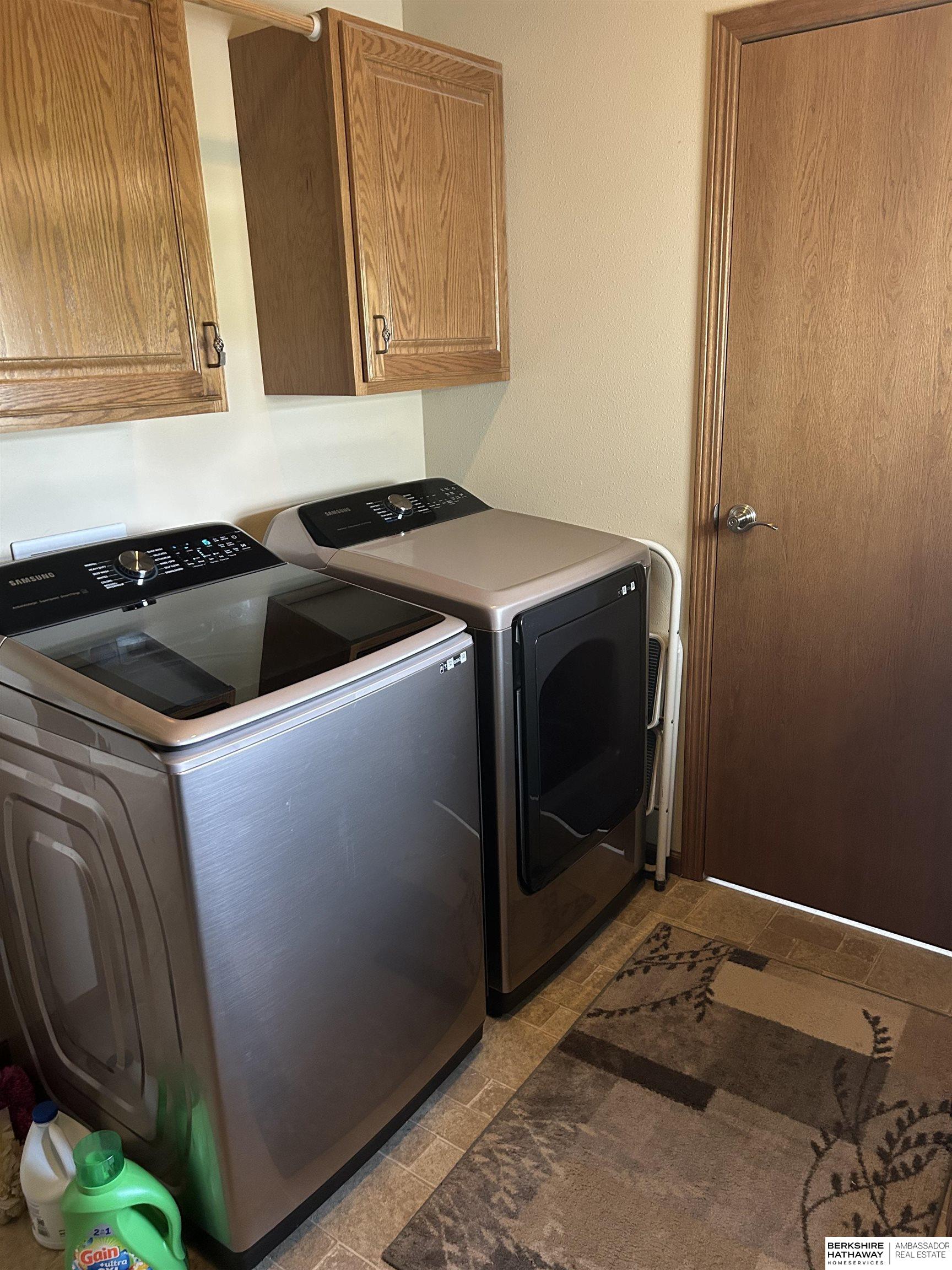 Emerson, Iowa 51533, United States, 3 Bedrooms Bedrooms, ,2 BathroomsBathrooms,Residential,Active,191189