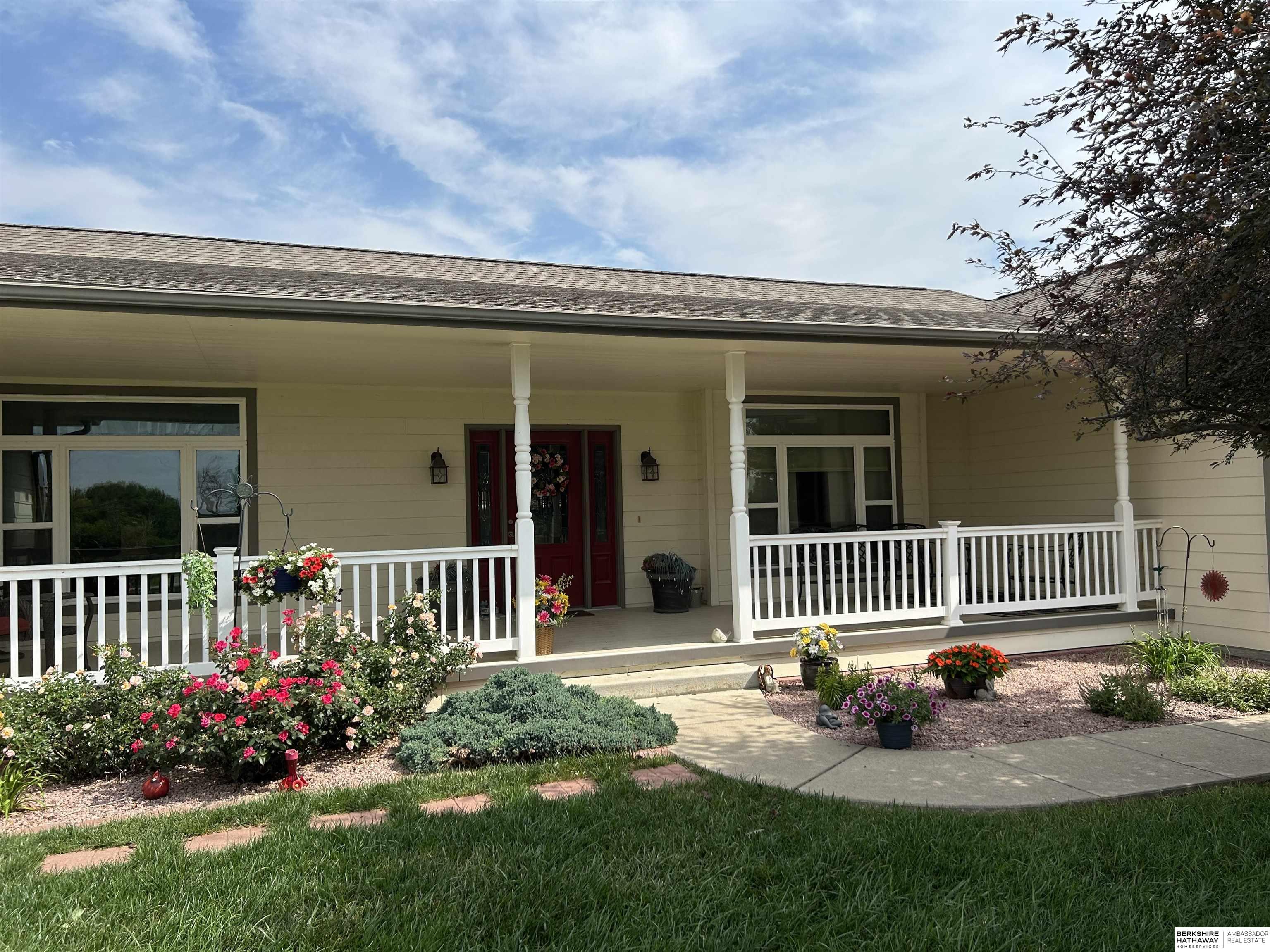 Emerson, Iowa 51533, United States, 3 Bedrooms Bedrooms, ,2 BathroomsBathrooms,Residential,Active,191189