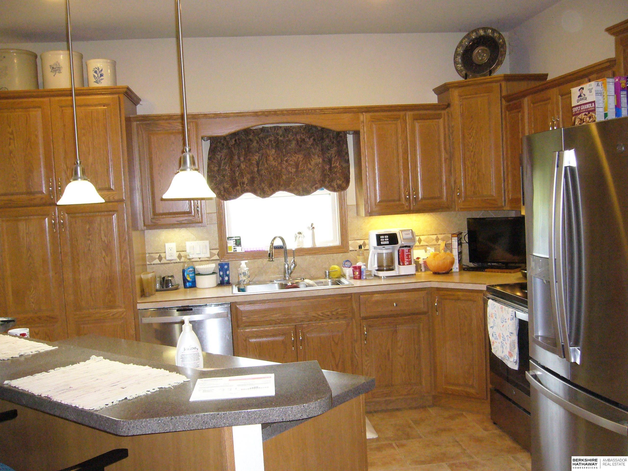 Emerson, Iowa 51533, United States, 3 Bedrooms Bedrooms, ,2 BathroomsBathrooms,Residential,Active,191189