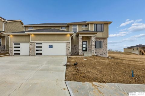 Photo of 21420 Z Street, Elkhorn, NE 68022 (MLS # 22601281)