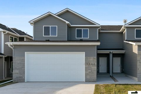 Photo of 1940 Flagstone Road, Lincoln, NE 68521 (MLS # 22527855)