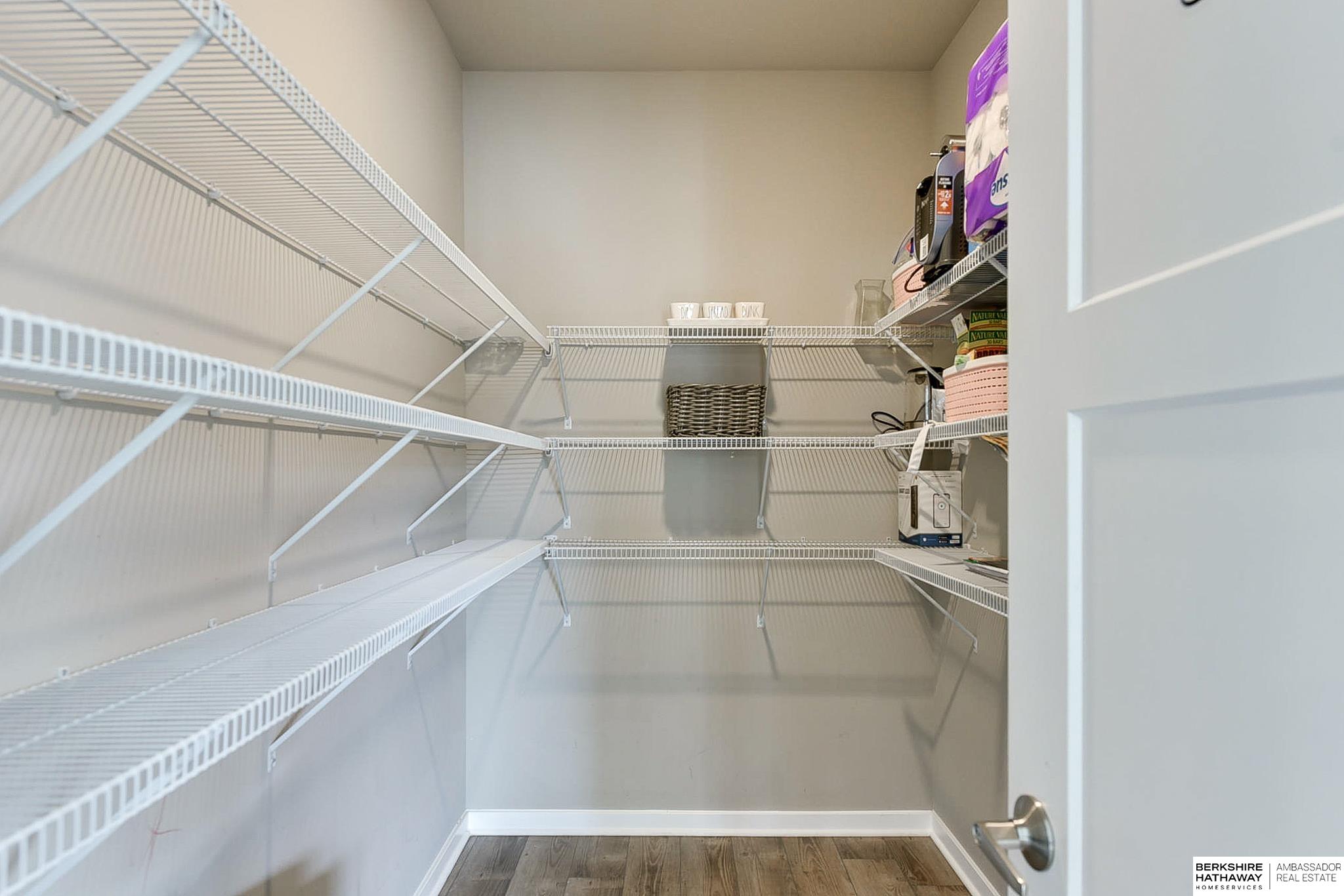 Bennington, Nebraska 68007, United States, 5 Bedrooms Bedrooms, ,3 BathroomsBathrooms,Residential,Active,109861