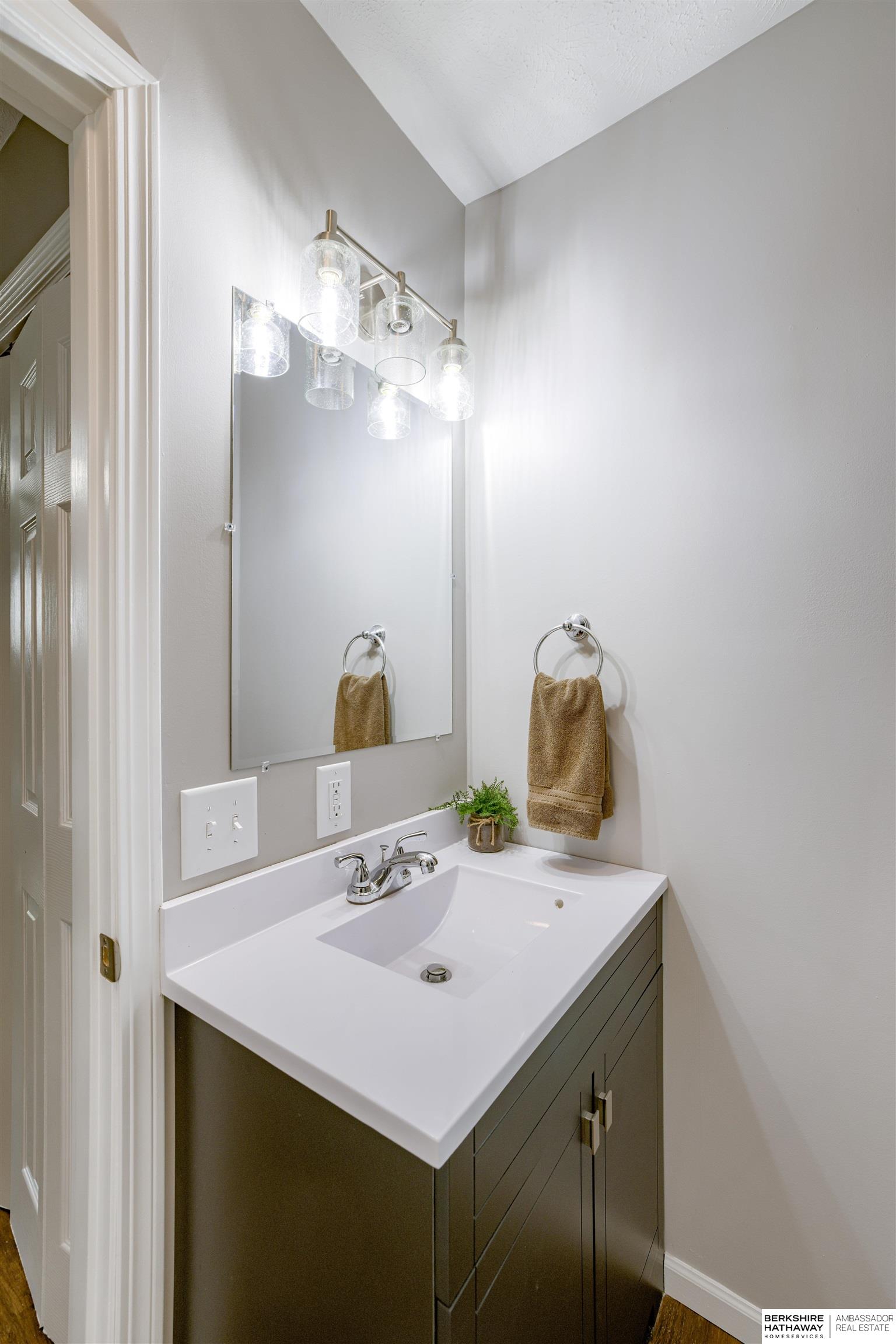 Seward, Nebraska 68434, United States, 4 Bedrooms Bedrooms, ,2 BathroomsBathrooms,Residential,Active,174686