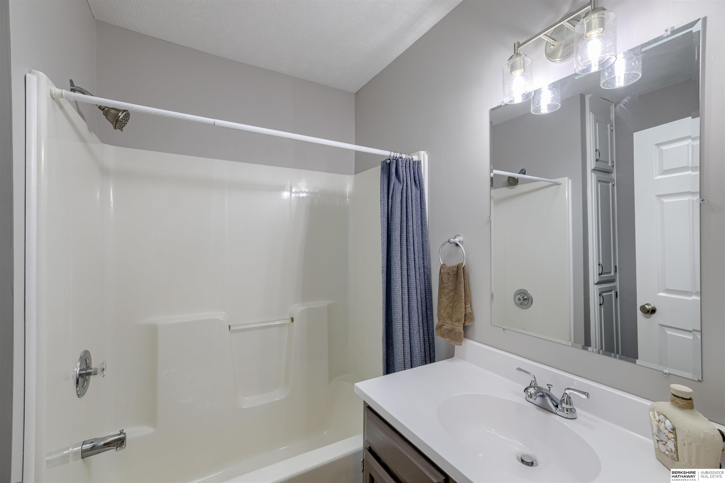 Seward, Nebraska 68434, United States, 4 Bedrooms Bedrooms, ,2 BathroomsBathrooms,Residential,Active,174686