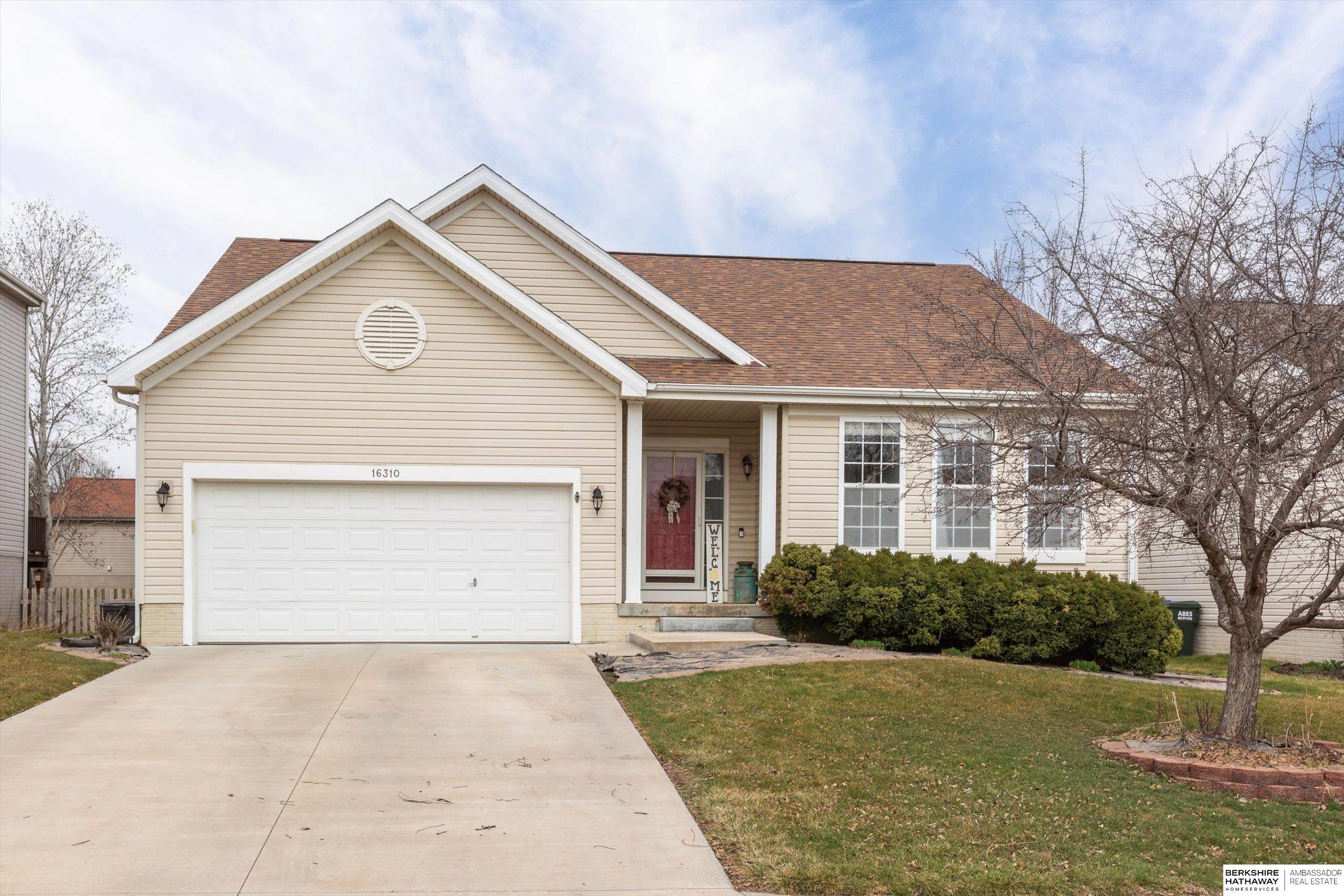 Omaha, Nebraska 68116, United States, 3 Bedrooms Bedrooms, ,3 BathroomsBathrooms,Residential,Pending,112788