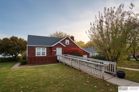 Photo of 4231 F Street, Omaha, NE 68107 (MLS # 22532431)