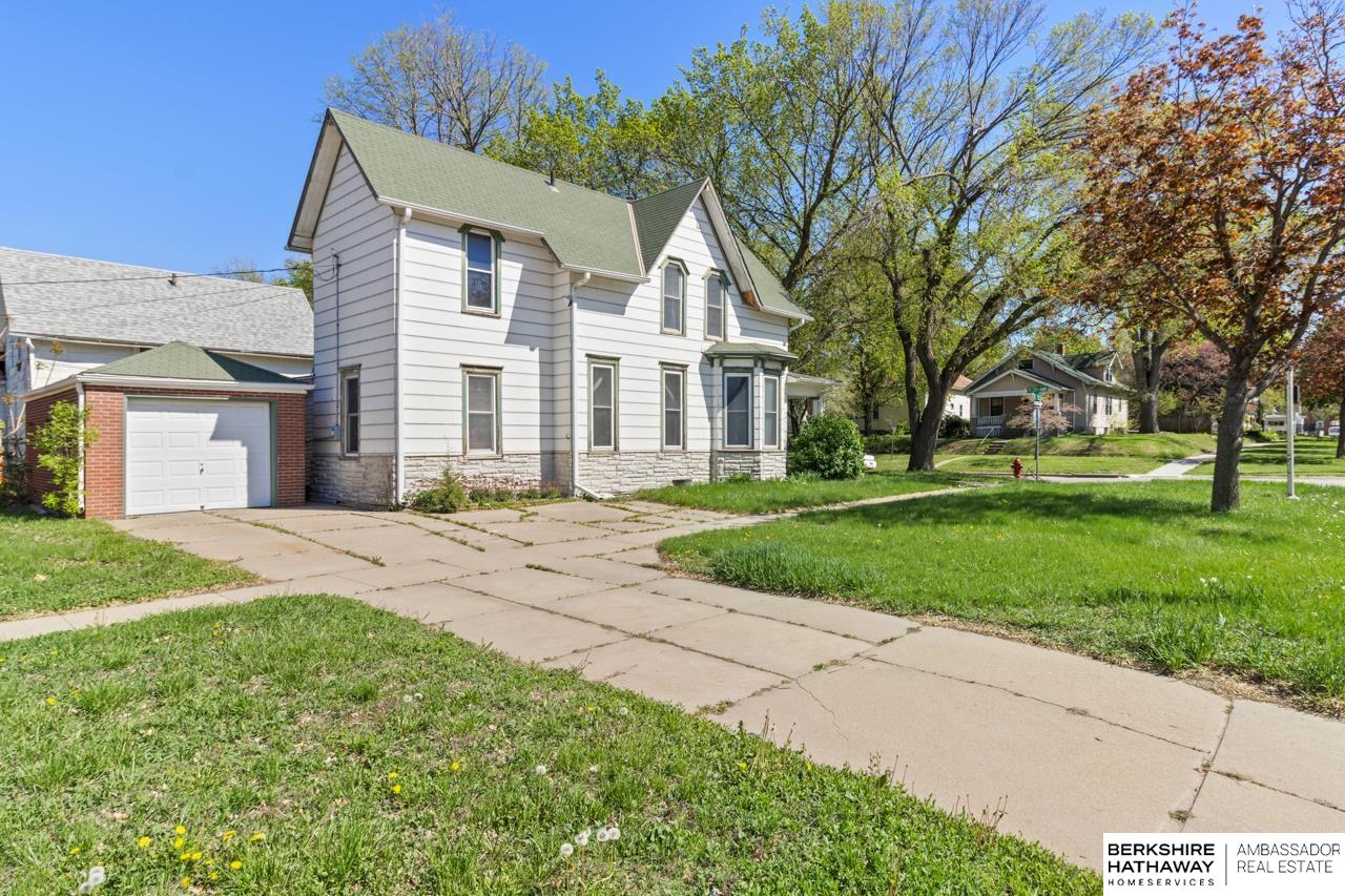 Lincoln, Nebraska 68508, United States, 2 Bedrooms Bedrooms, ,2 BathroomsBathrooms,Residential,Pending,124349