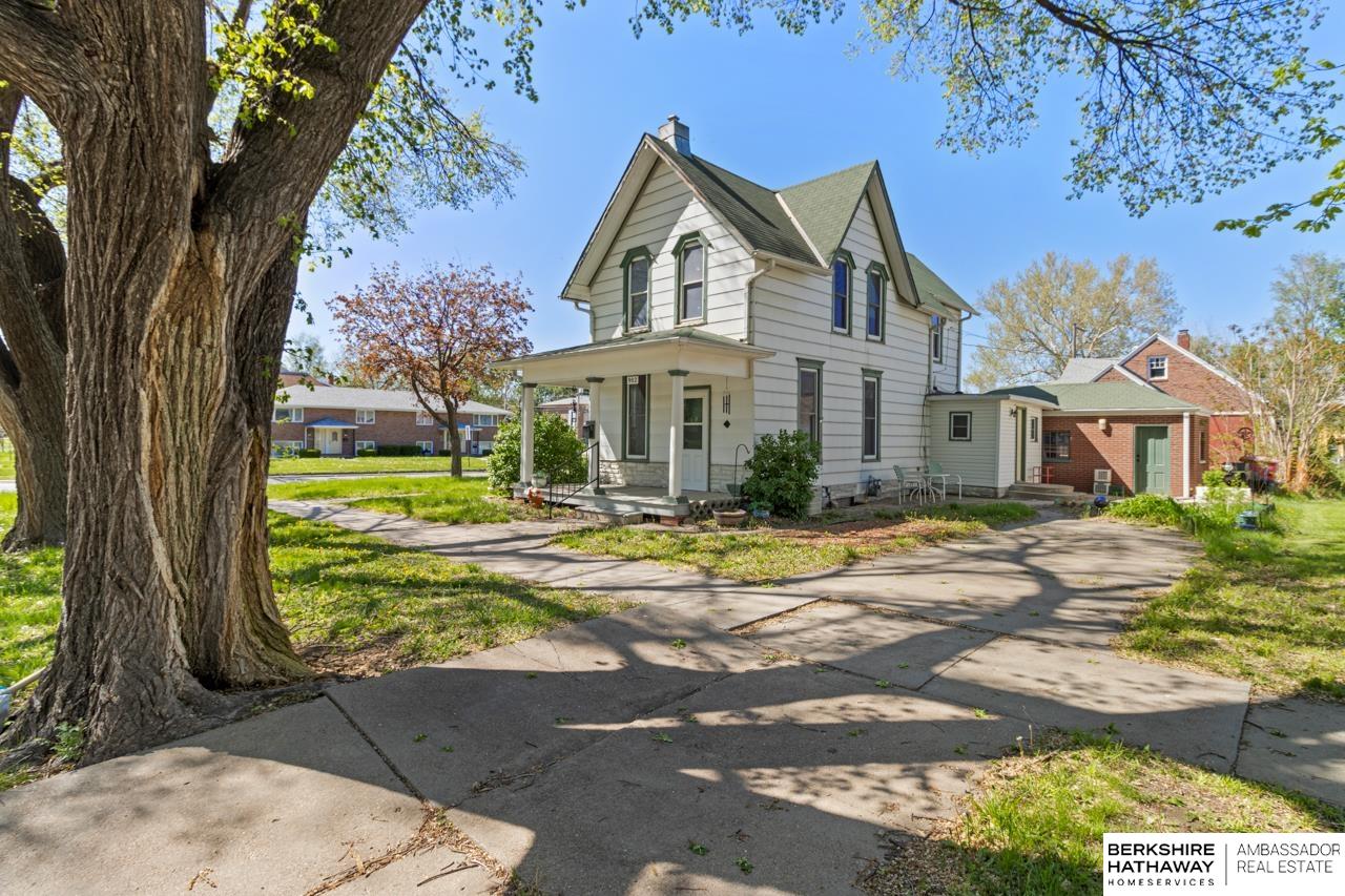 Lincoln, Nebraska 68508, United States, 2 Bedrooms Bedrooms, ,2 BathroomsBathrooms,Residential,Pending,124349