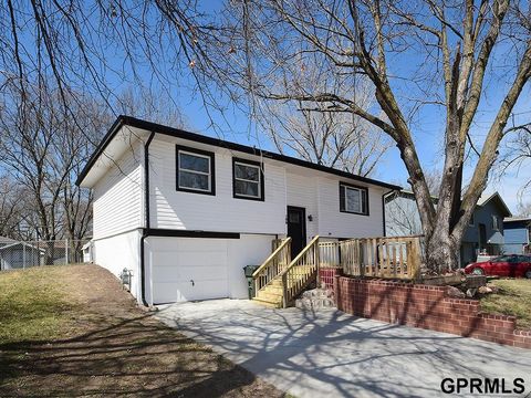 Photo of 109 Wagon Train Avenue, Hickman, NE 68372 (MLS # 22608425)