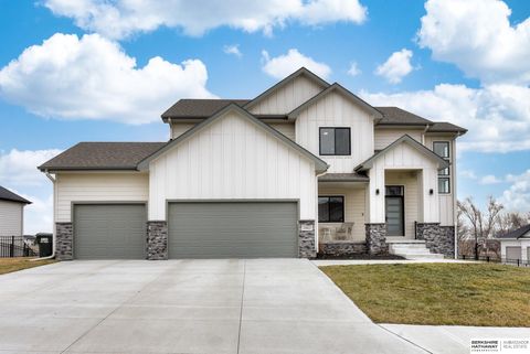 Photo of 20802 Hartman Avenue, Omaha, NE 68022 (MLS # 22527374)