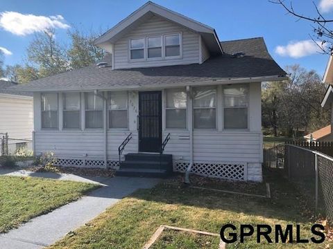 Photo of 3076 S 34Th Street, Omaha, NE 68105 (MLS # 22604223)