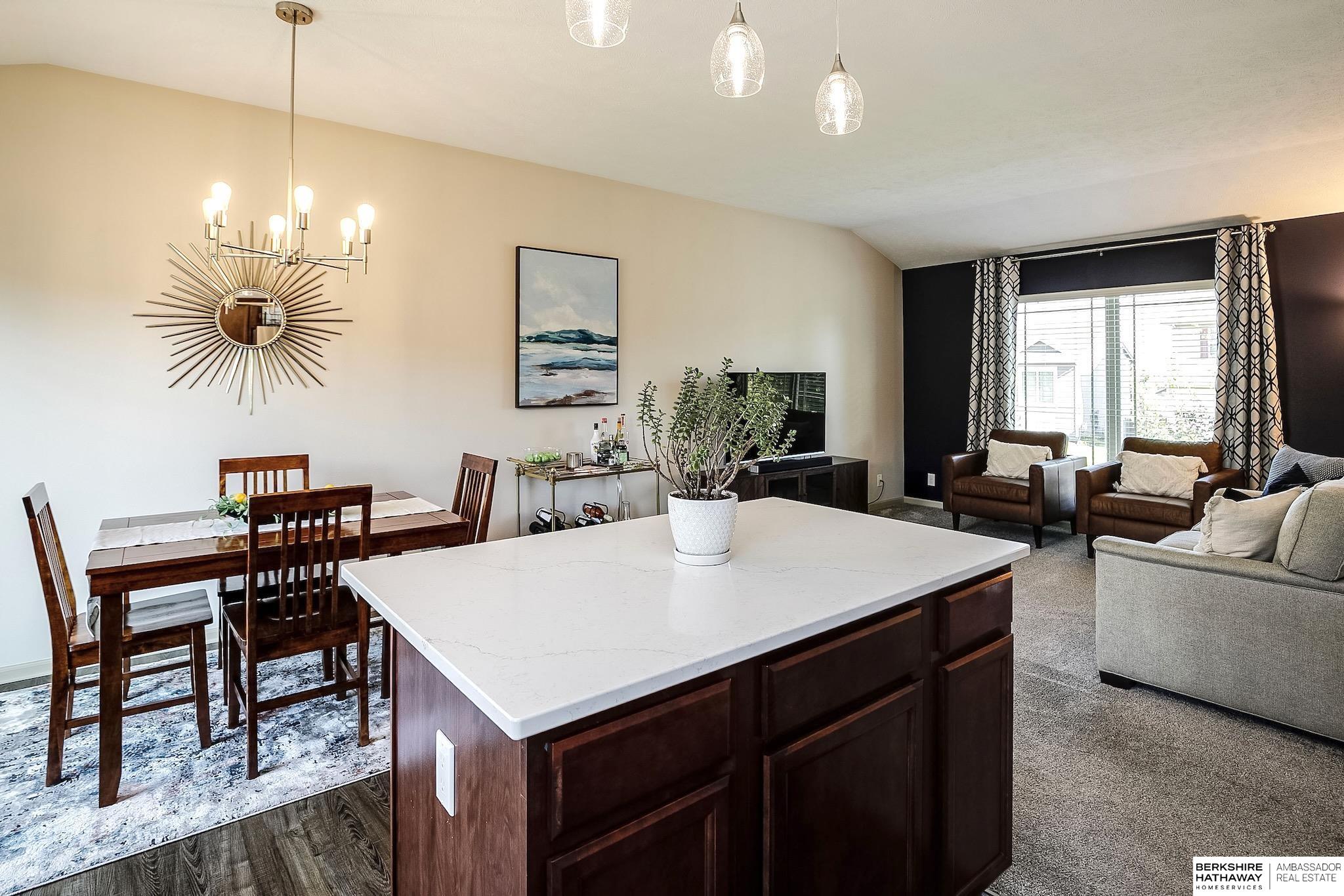 Omaha, Nebraska 68135, United States, 3 Bedrooms Bedrooms, ,2 BathroomsBathrooms,Residential,Active,191299