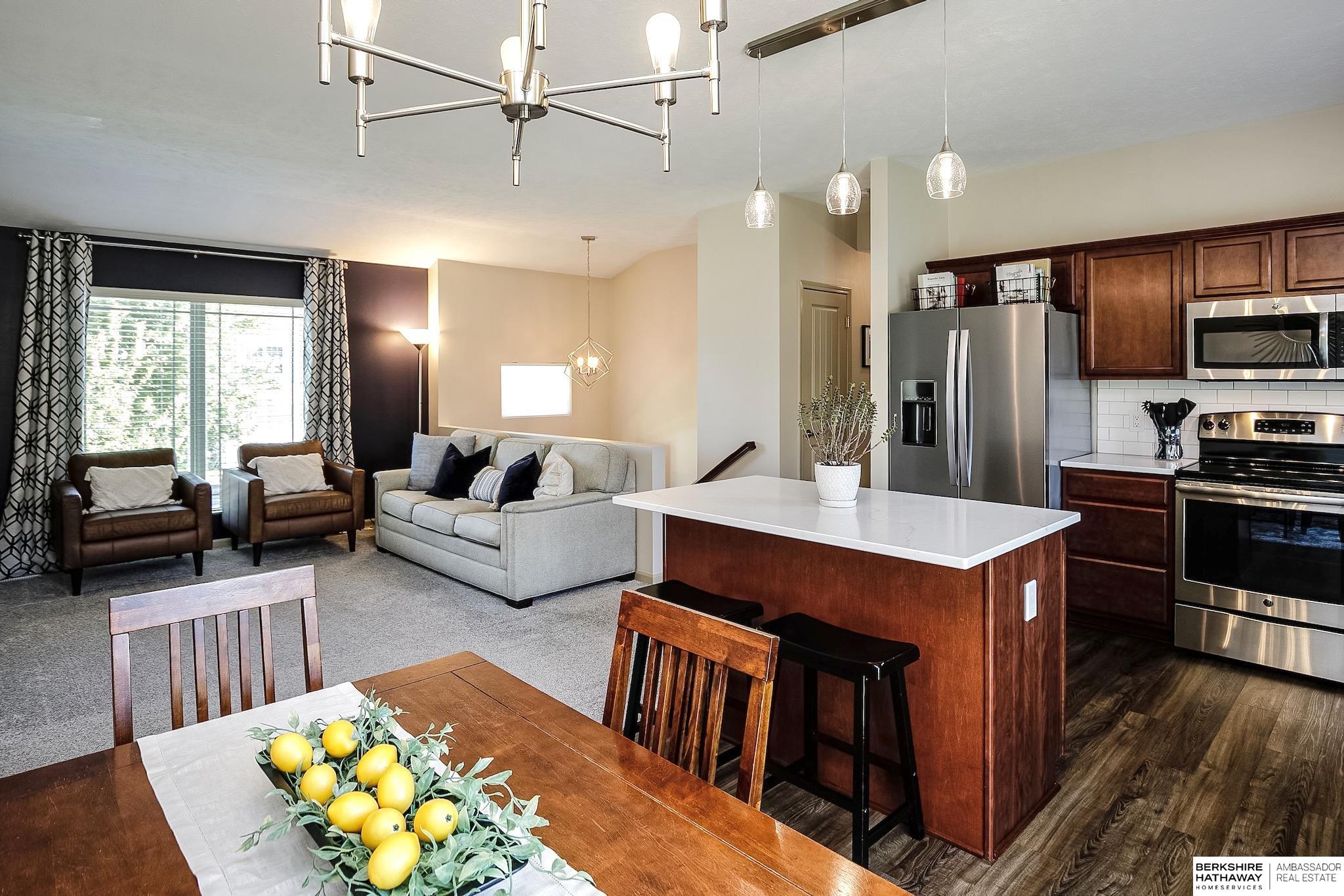 Omaha, Nebraska 68135, United States, 3 Bedrooms Bedrooms, ,2 BathroomsBathrooms,Residential,Active,191299