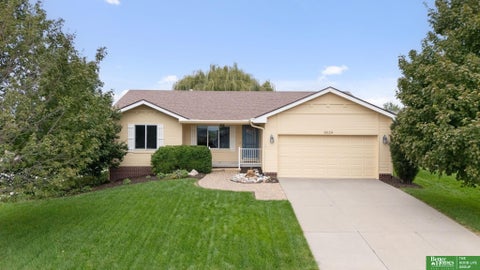 Photo of 19124 Lake Street, Omaha, NE 68022 (MLS # 22627429)