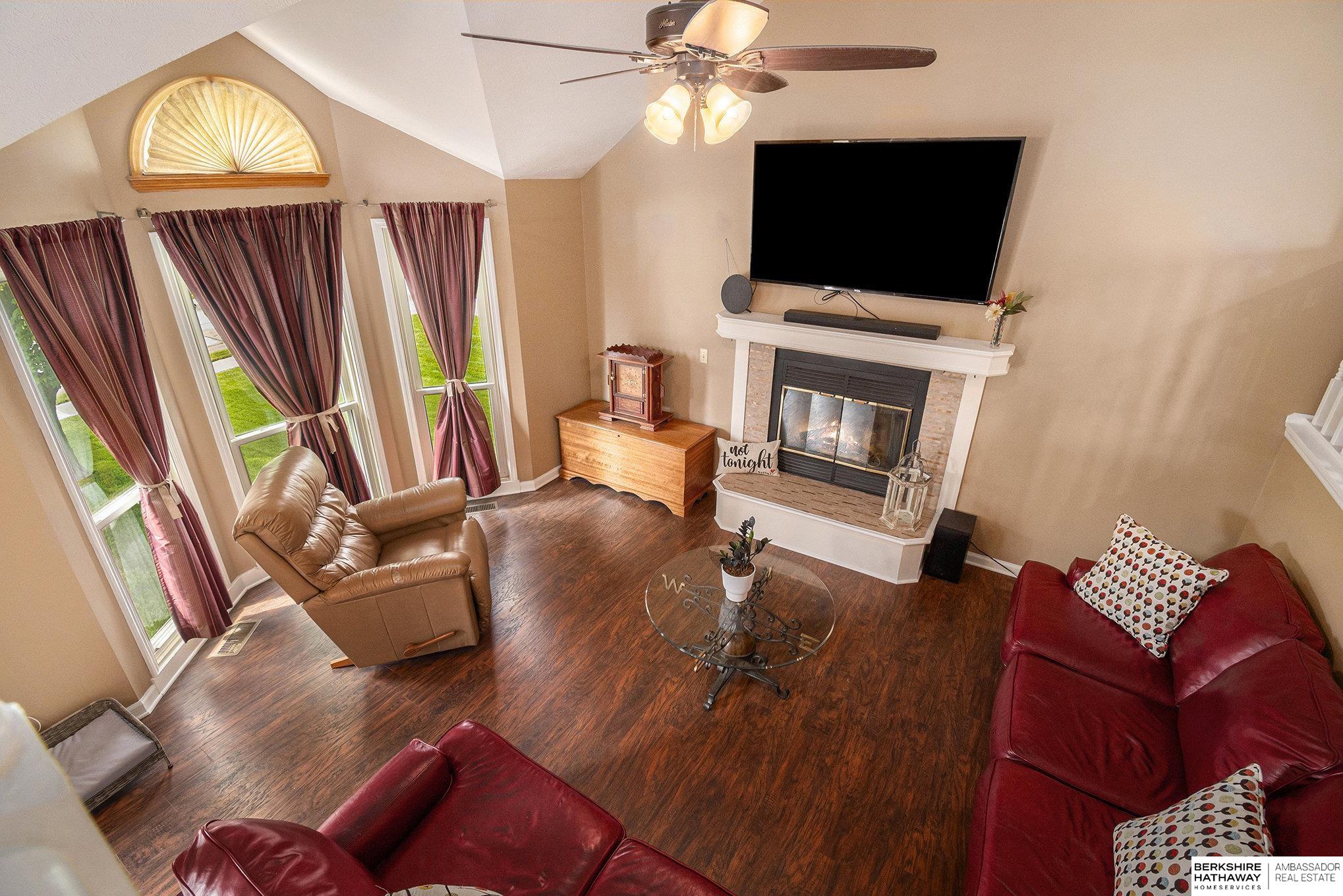 Papillion, Nebraska 68133, United States, 3 Bedrooms Bedrooms, ,2 BathroomsBathrooms,Residential,Pending,185819